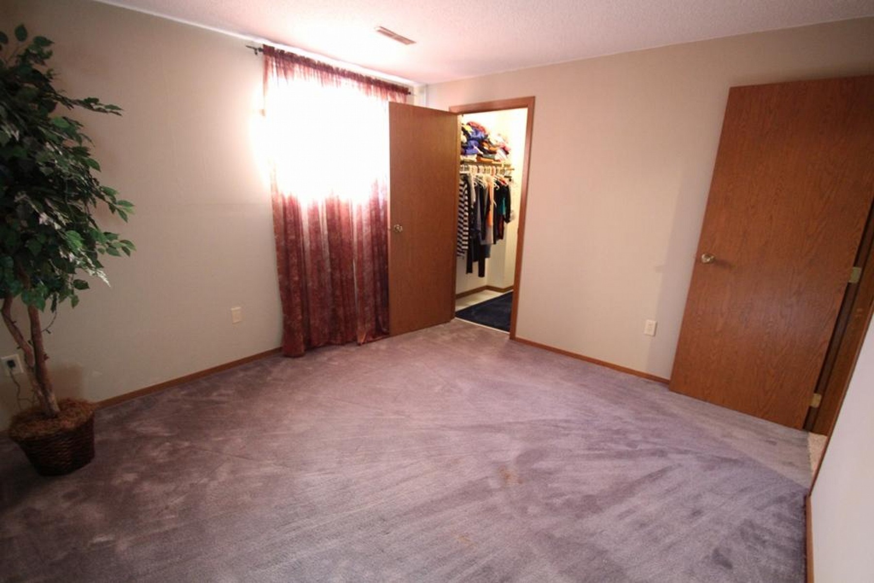 2058 MORNINGSIDE Drive, Brookings, SD 57006