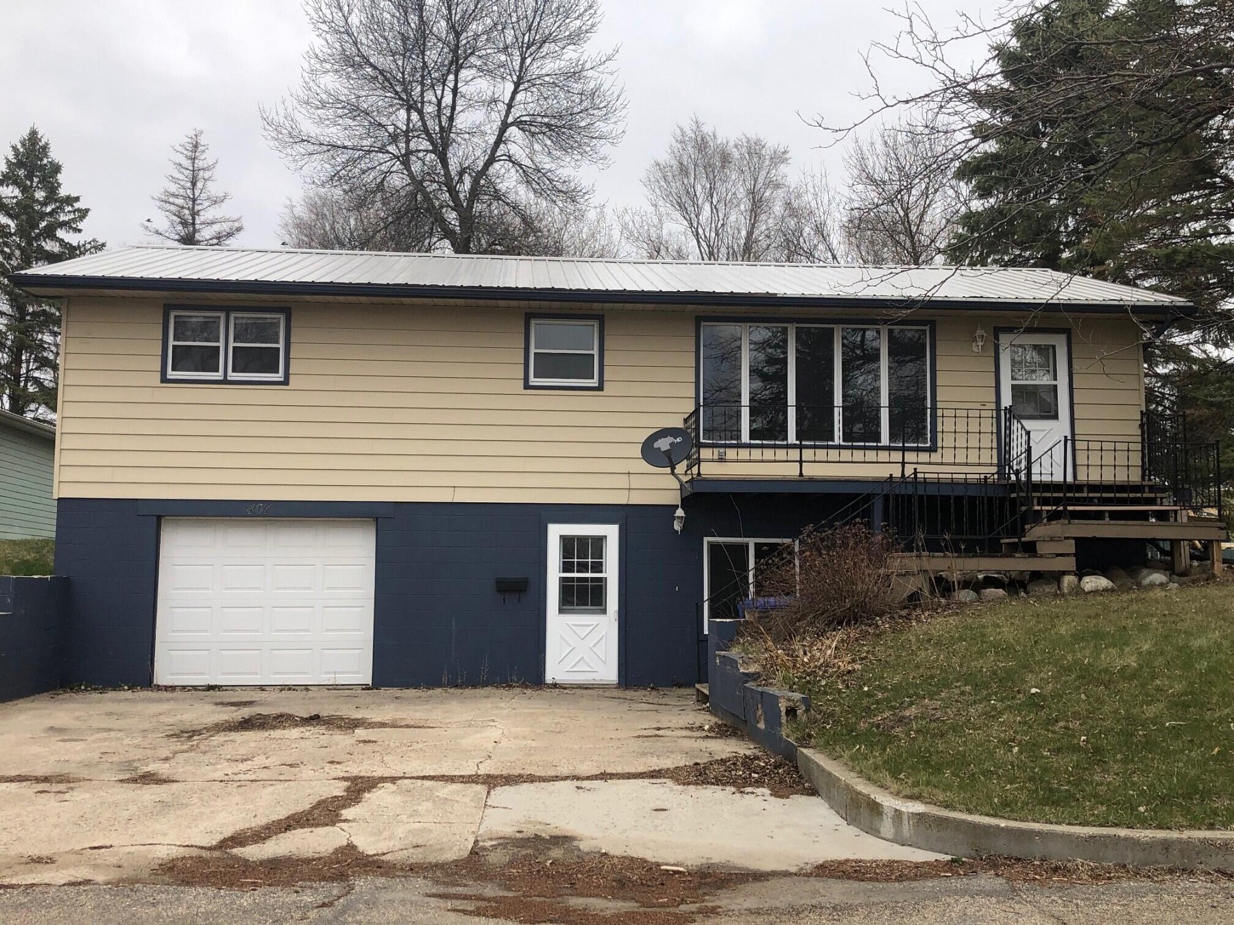 407 Pollard Drive, Estelline, SD 57234