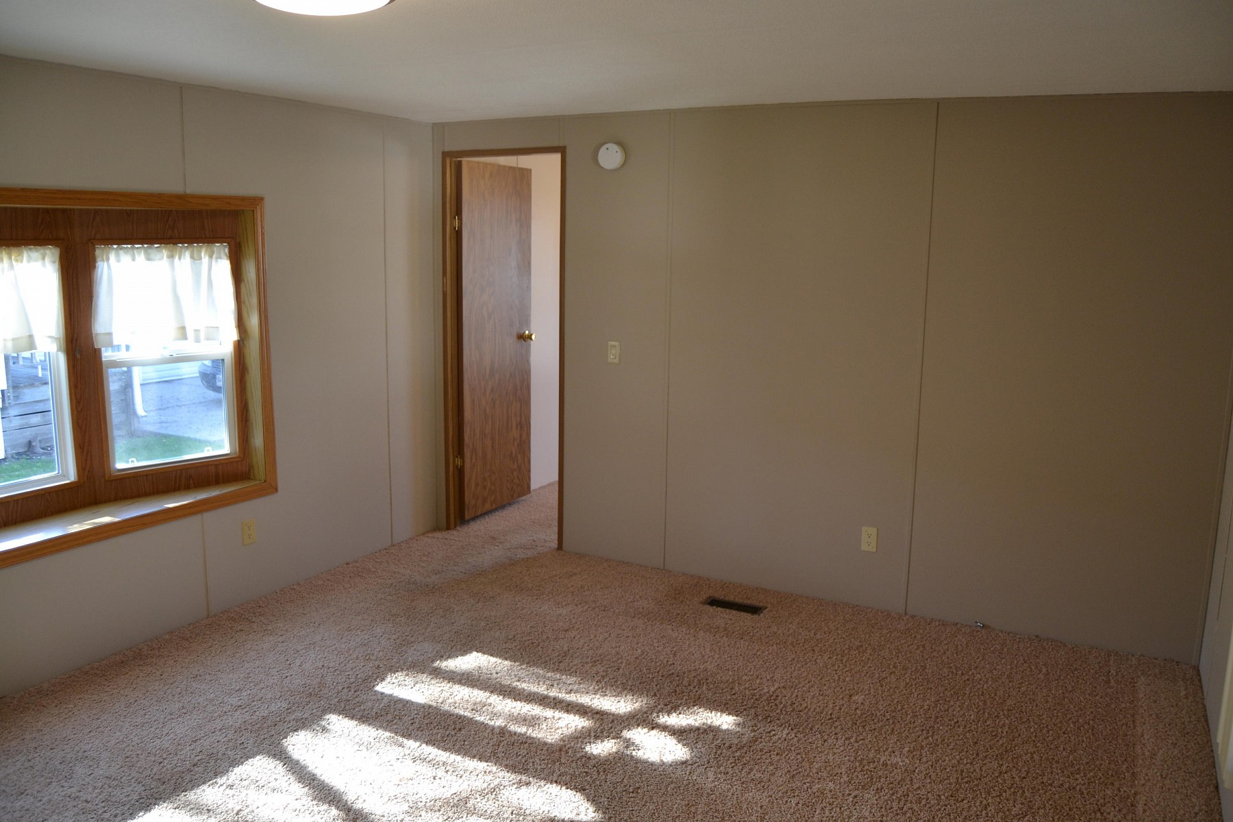 410 Medary Avenue S, Brookings, SD 57006