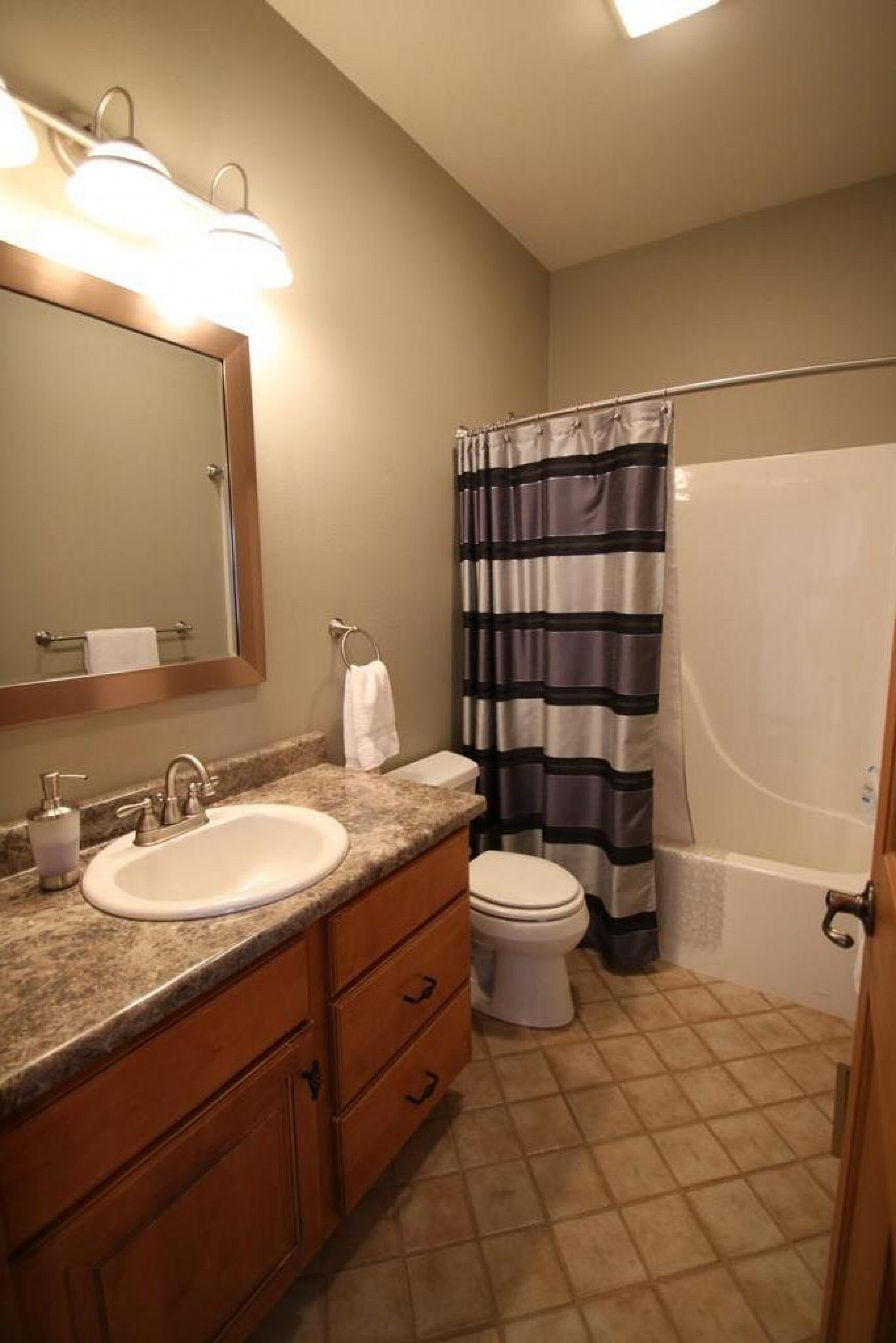 851 Regency Court, Brookings, SD 57006