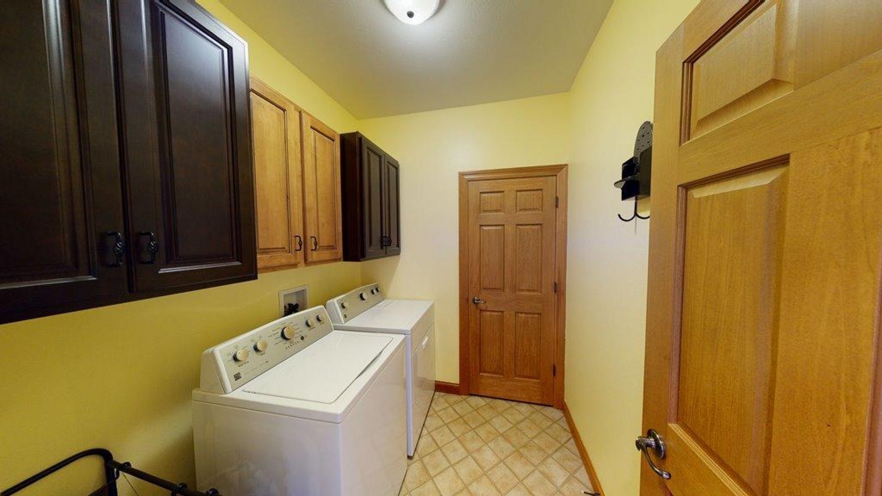 851 Regency Court, Brookings, SD 57006