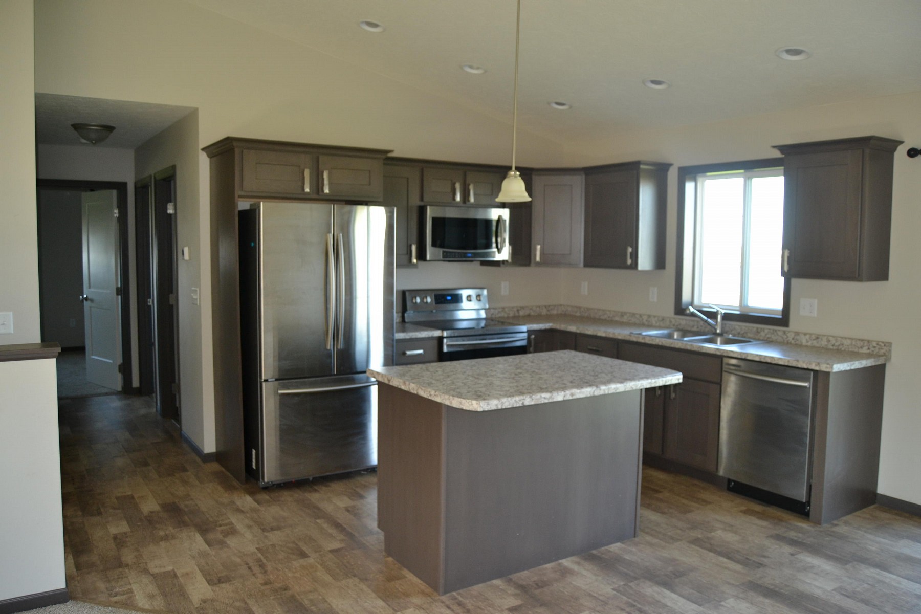 201 Lindsay Drive, Aurora, SD 57002