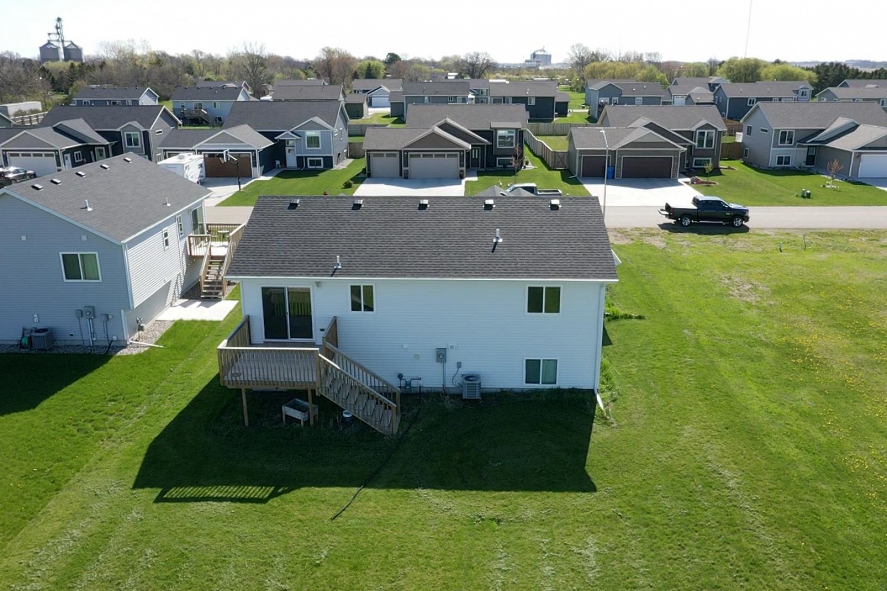 201 Lindsay Drive, Aurora, SD 57002