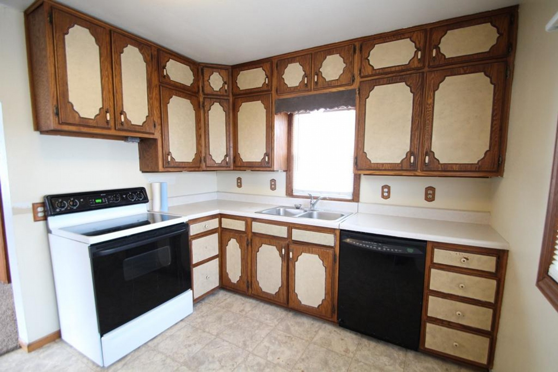 539 JAY Street, Bruce, SD 57220