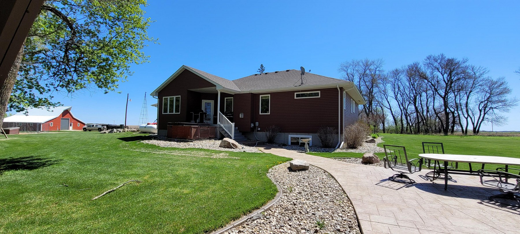 46196 215th Street, Volga, SD 57071