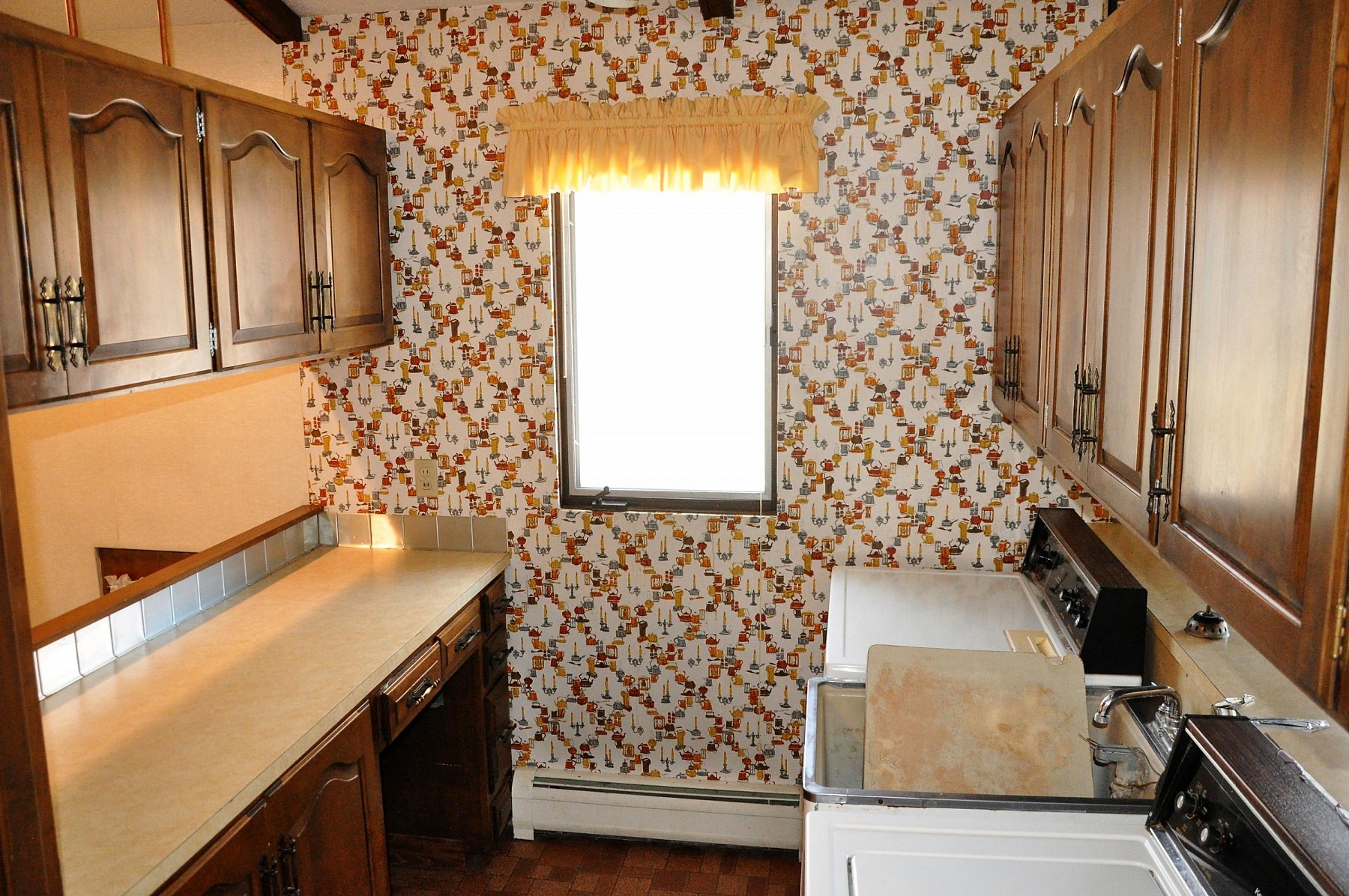 2135 Elmwood Drive, Brookings, SD 57006