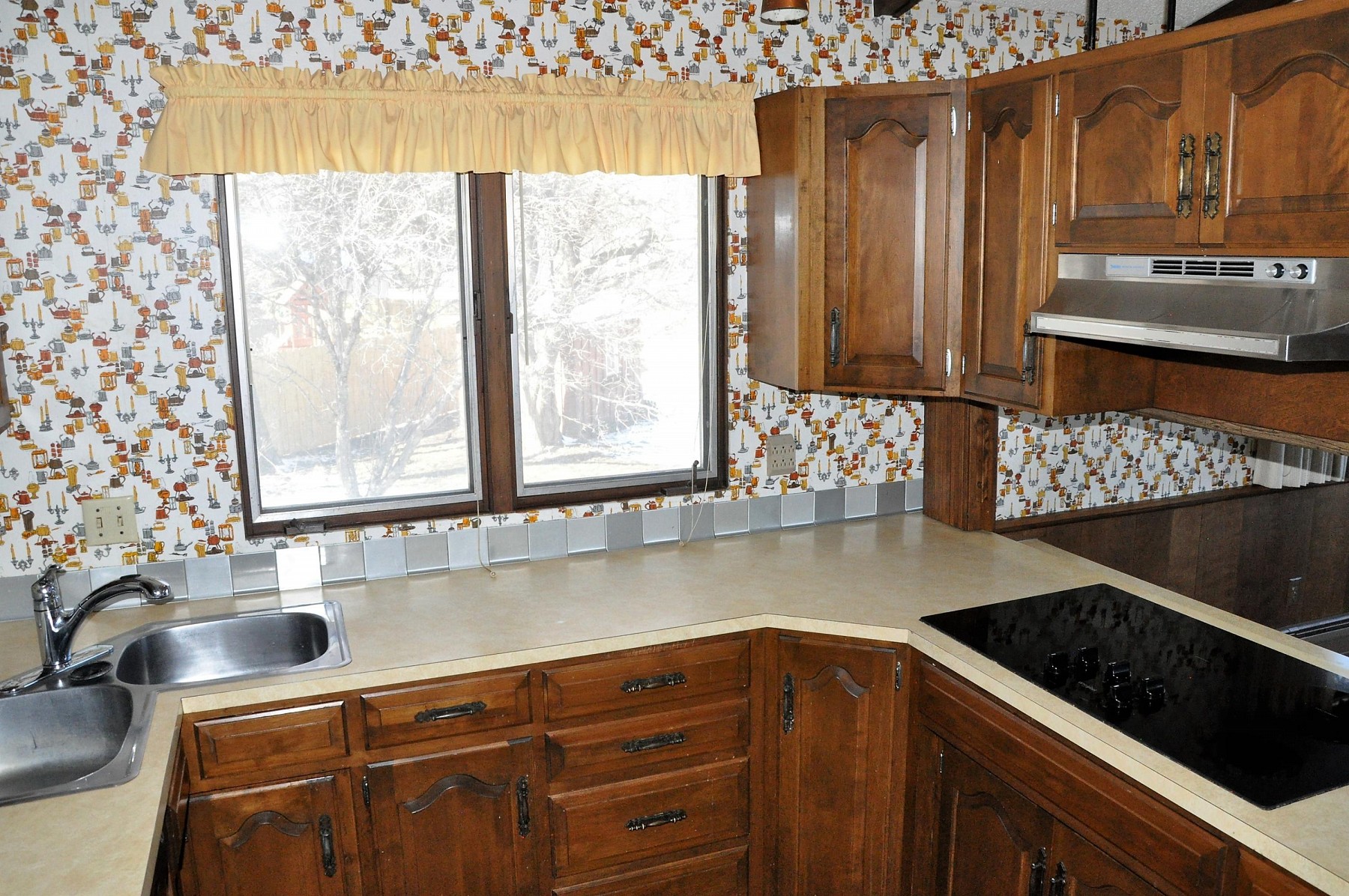 2135 Elmwood Drive, Brookings, SD 57006