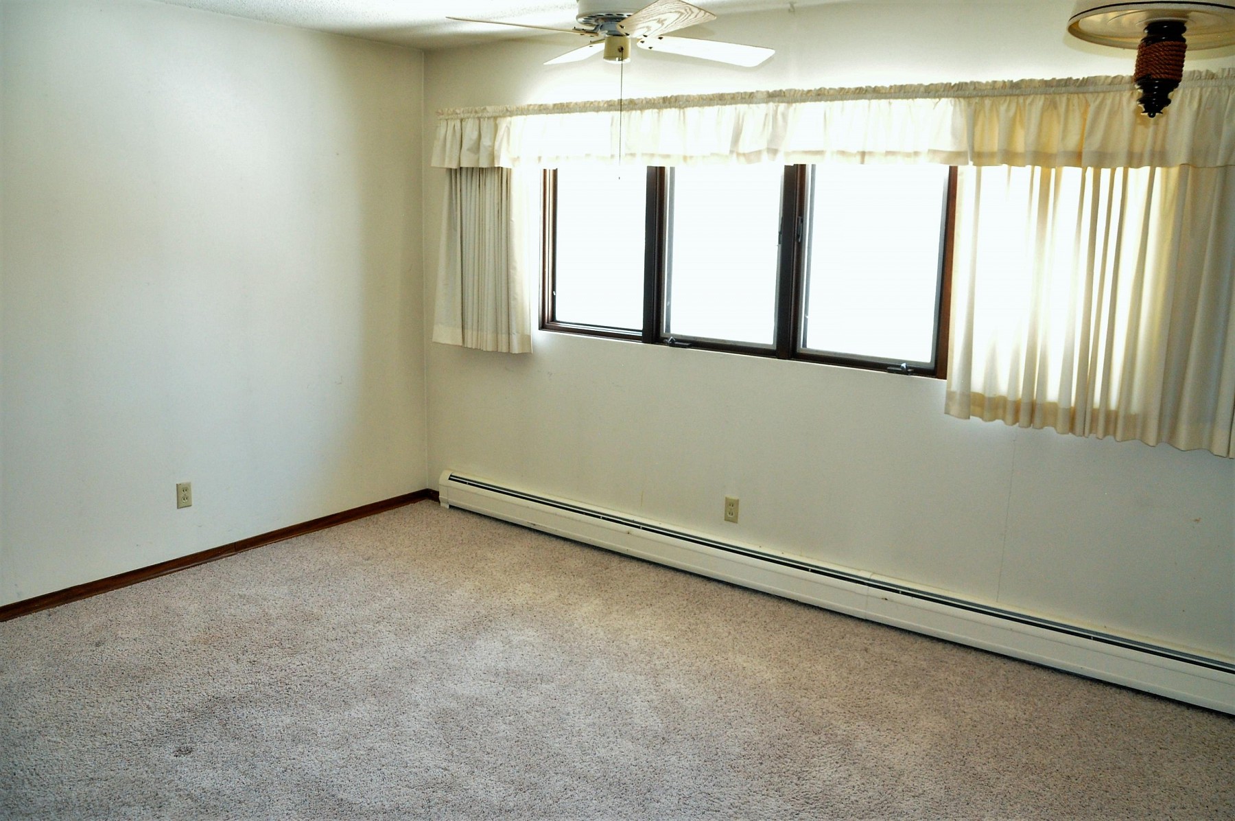 2135 Elmwood Drive, Brookings, SD 57006