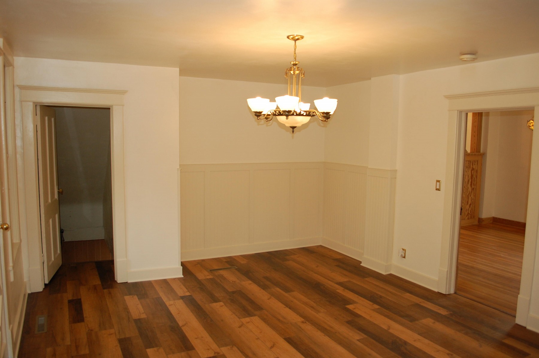 116 1st Avenue, Flandreau, SD 57028