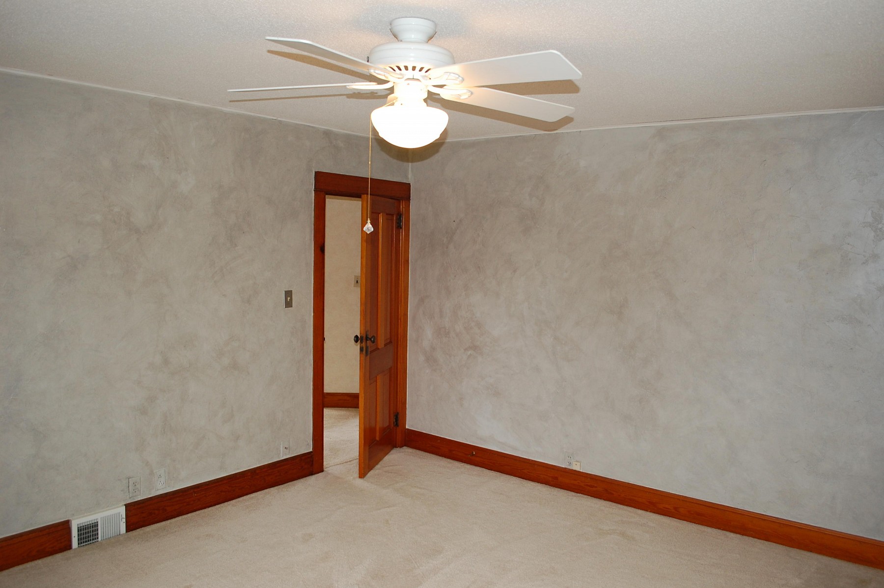 116 1st Avenue, Flandreau, SD 57028