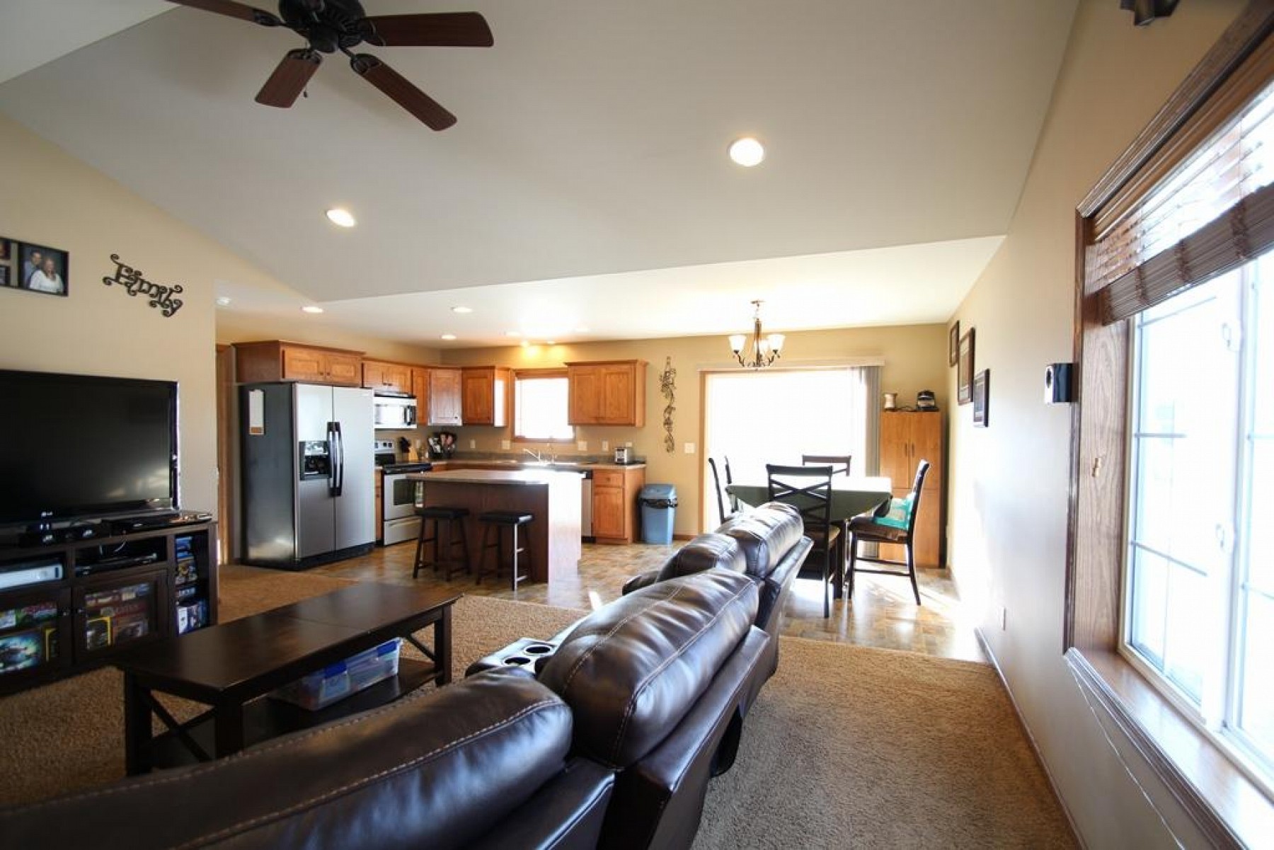 727 NAPA VALLEY Street, Brookings, SD 57006