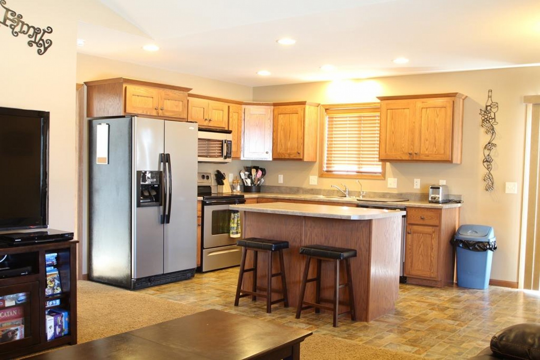 727 NAPA VALLEY Street, Brookings, SD 57006