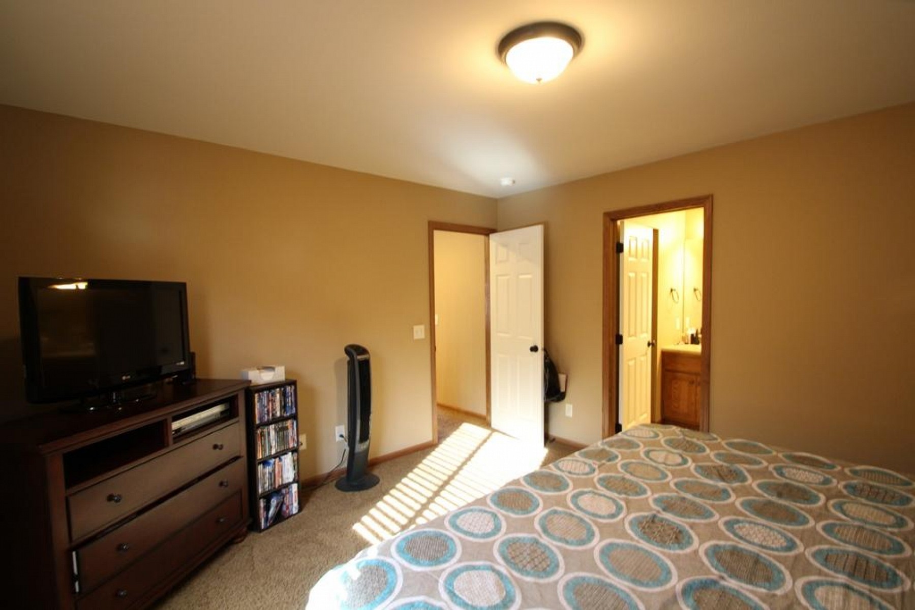 727 NAPA VALLEY Street, Brookings, SD 57006