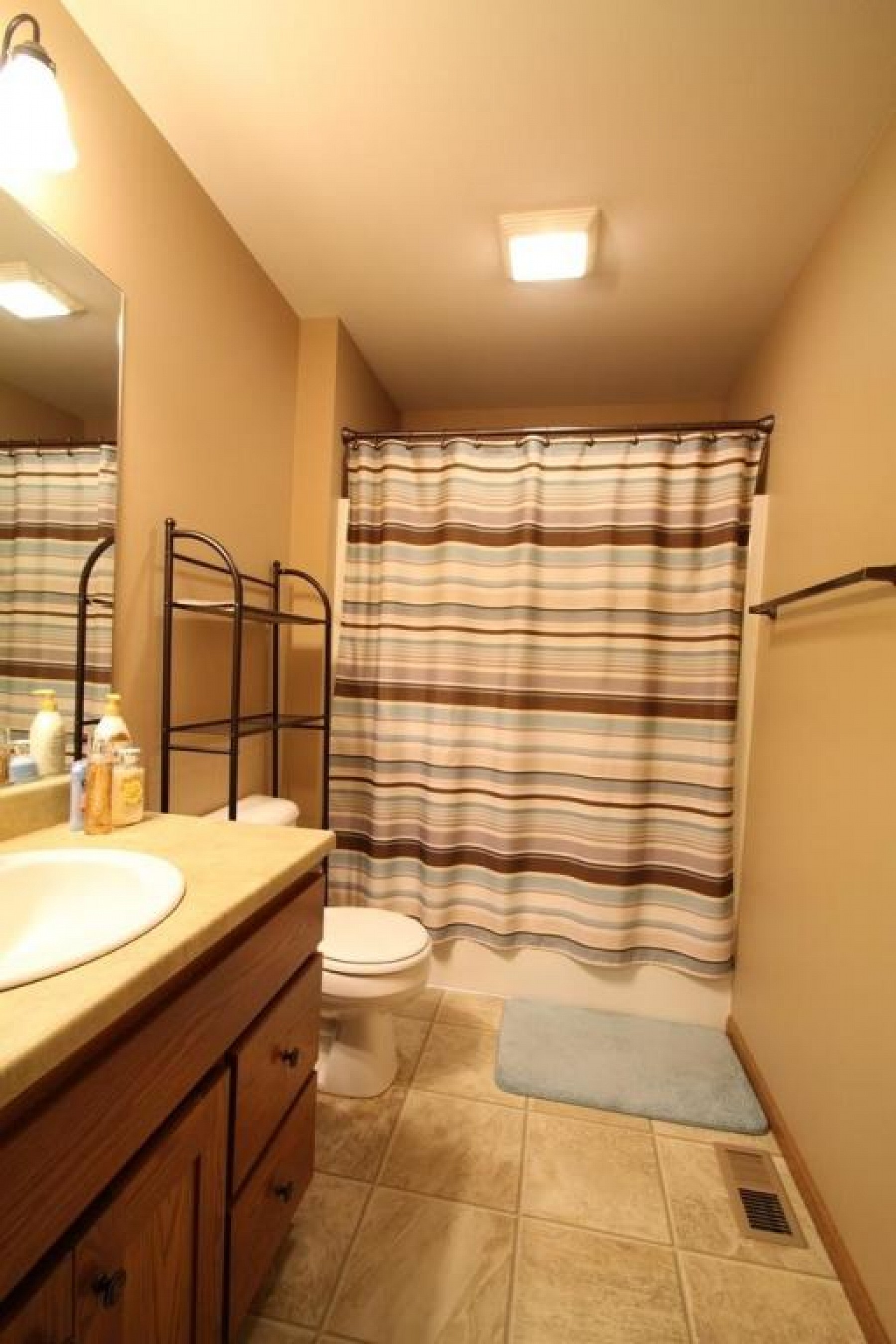 727 NAPA VALLEY Street, Brookings, SD 57006