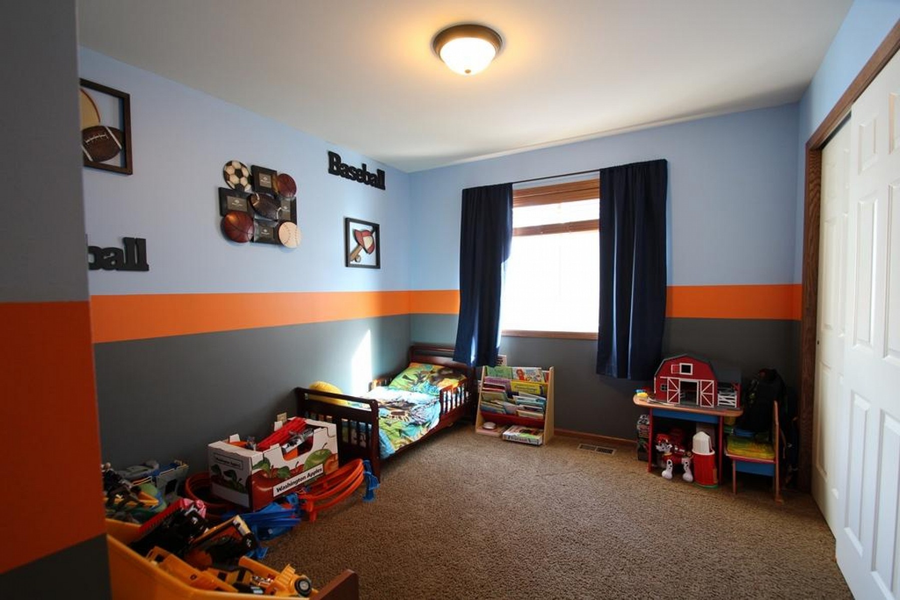 727 NAPA VALLEY Street, Brookings, SD 57006