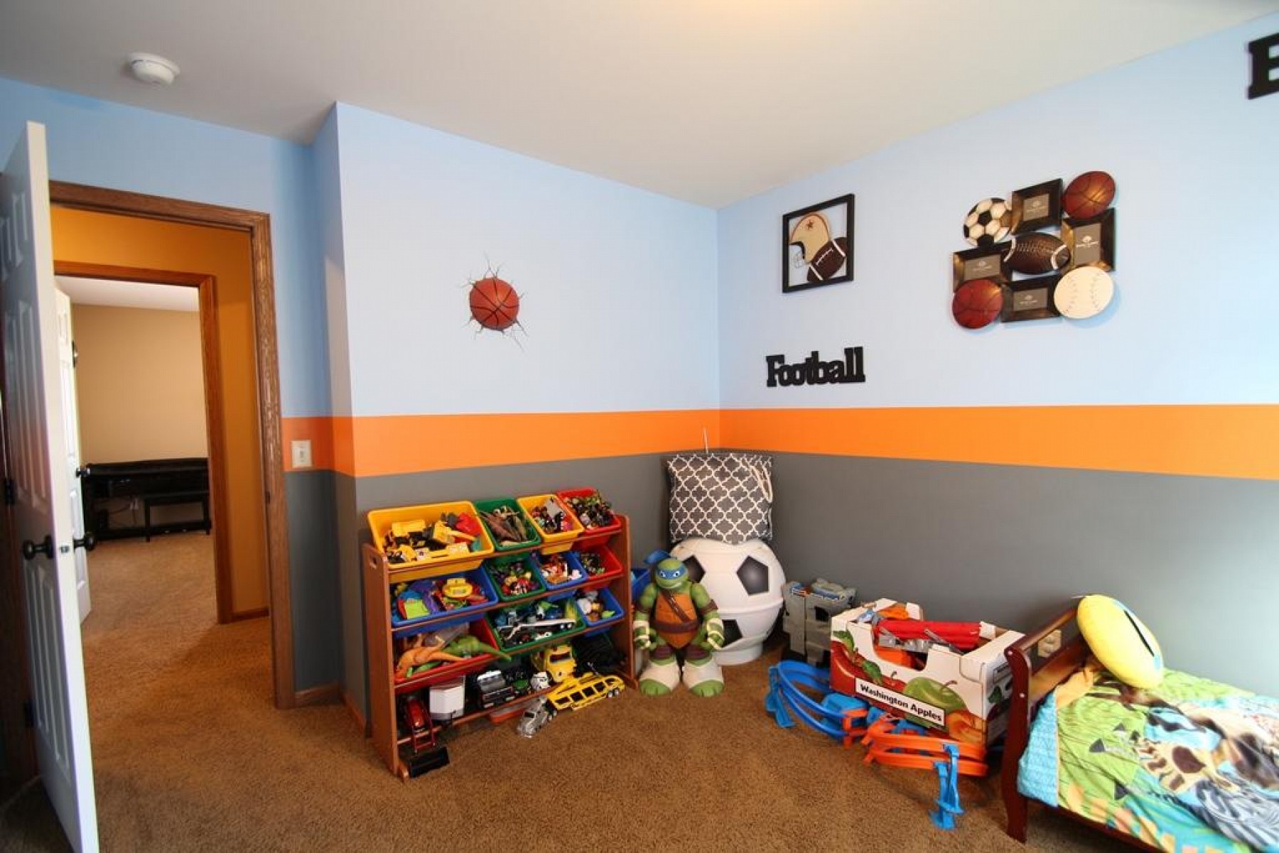 727 NAPA VALLEY Street, Brookings, SD 57006