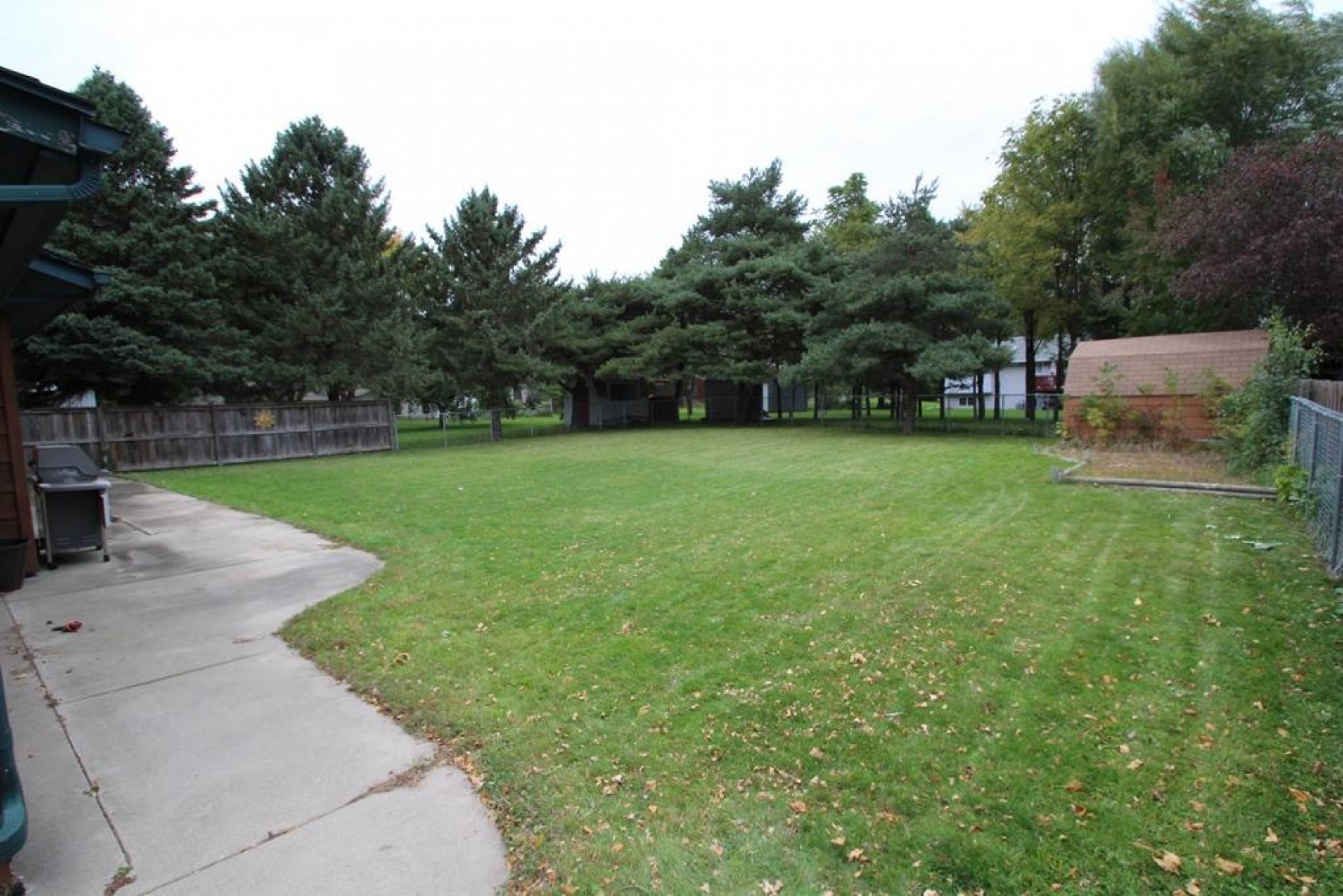 435 Hunters Ridge Road, Brookings, SD 57006