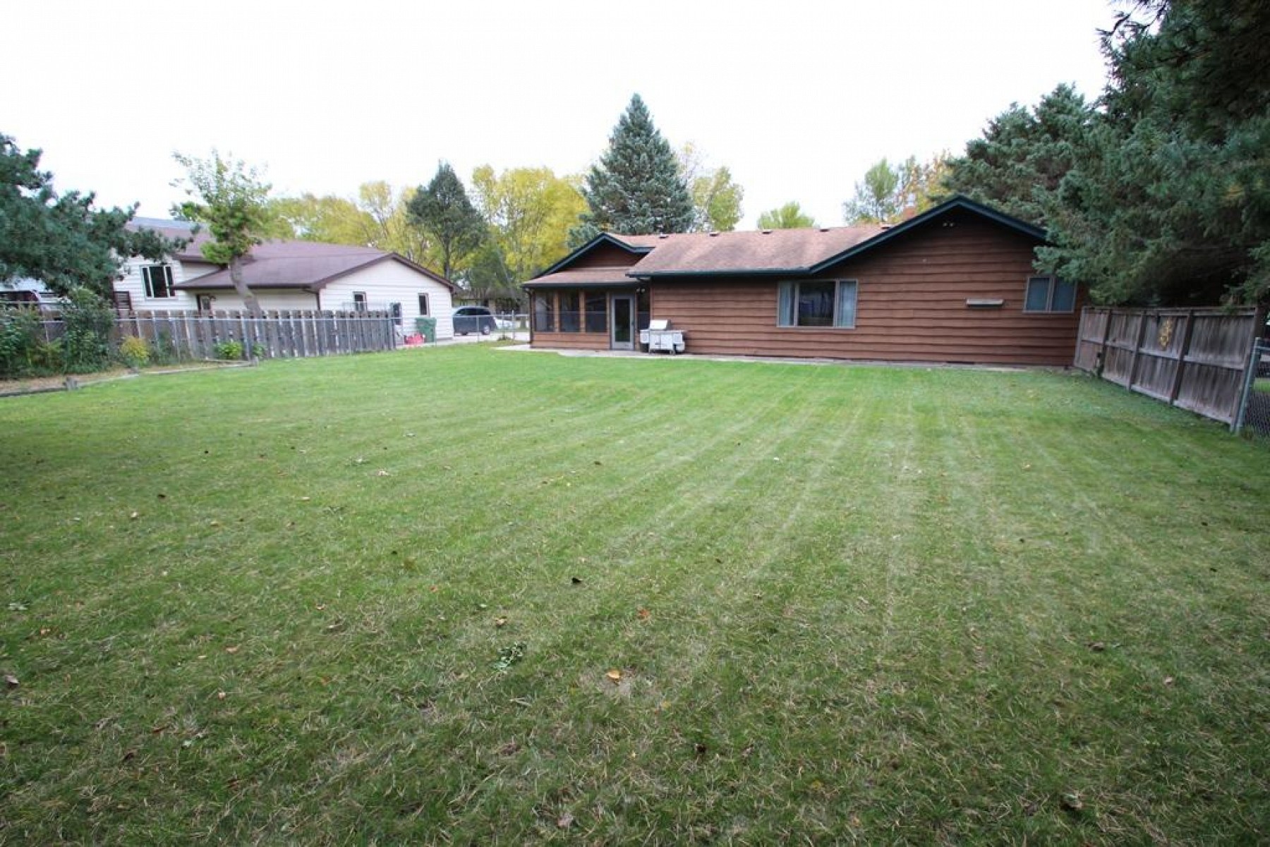 435 Hunters Ridge Road, Brookings, SD 57006