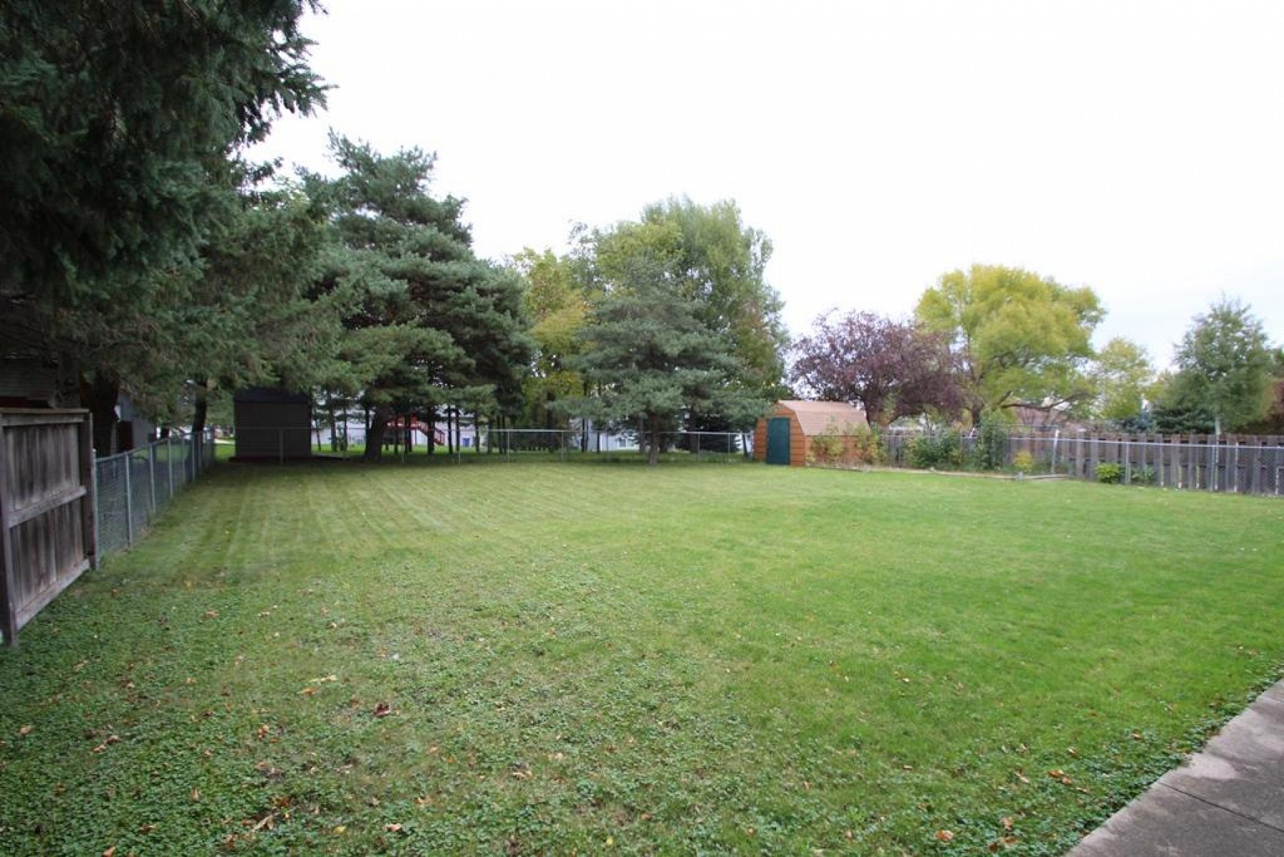 435 Hunters Ridge Road, Brookings, SD 57006