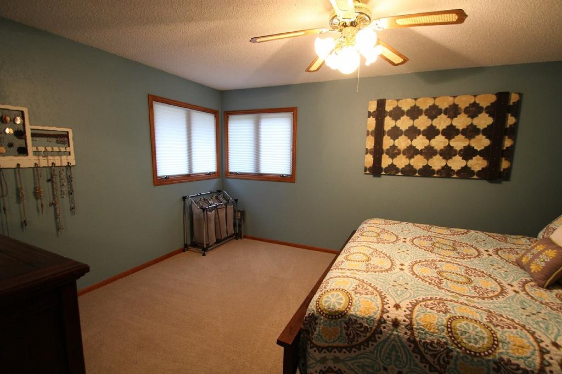 435 Hunters Ridge Road, Brookings, SD 57006