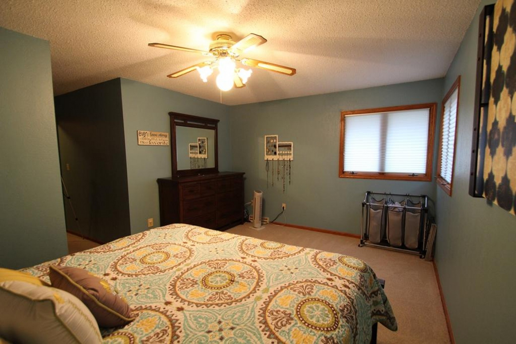 435 Hunters Ridge Road, Brookings, SD 57006