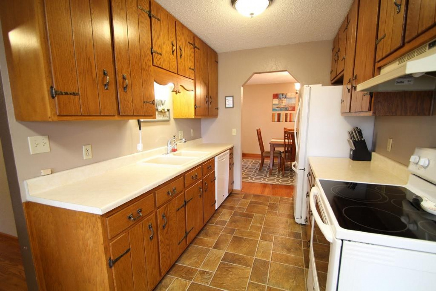 435 Hunters Ridge Road, Brookings, SD 57006