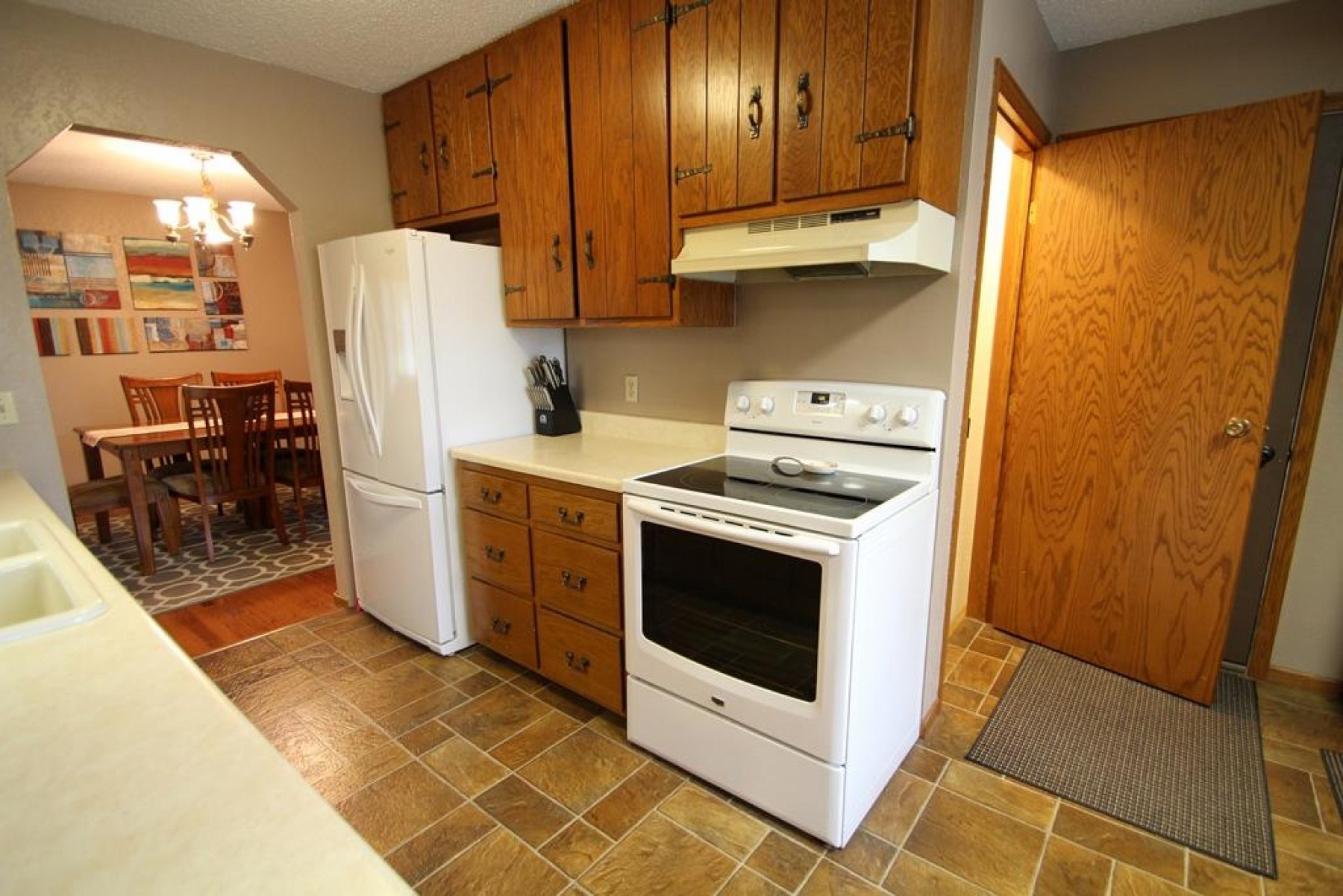 435 Hunters Ridge Road, Brookings, SD 57006