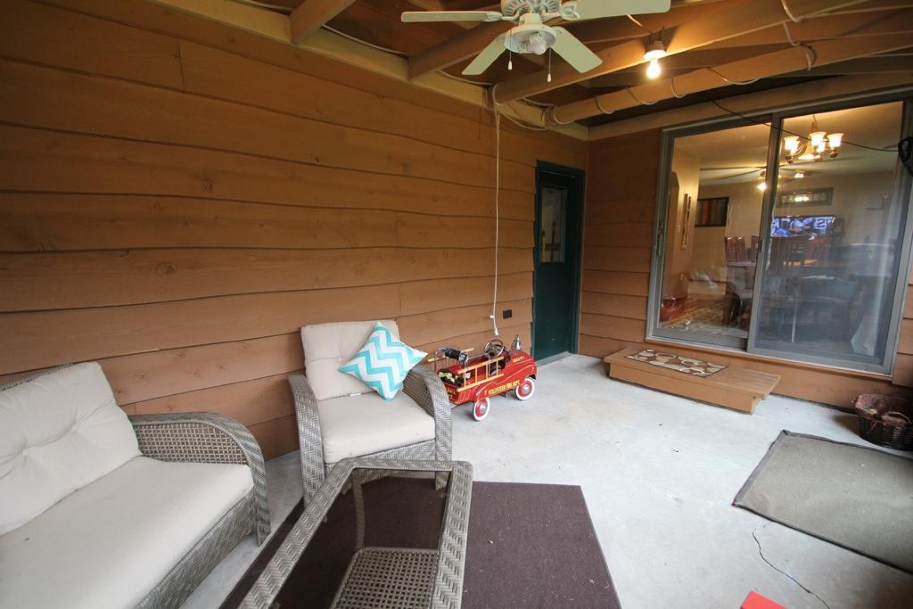 435 Hunters Ridge Road, Brookings, SD 57006