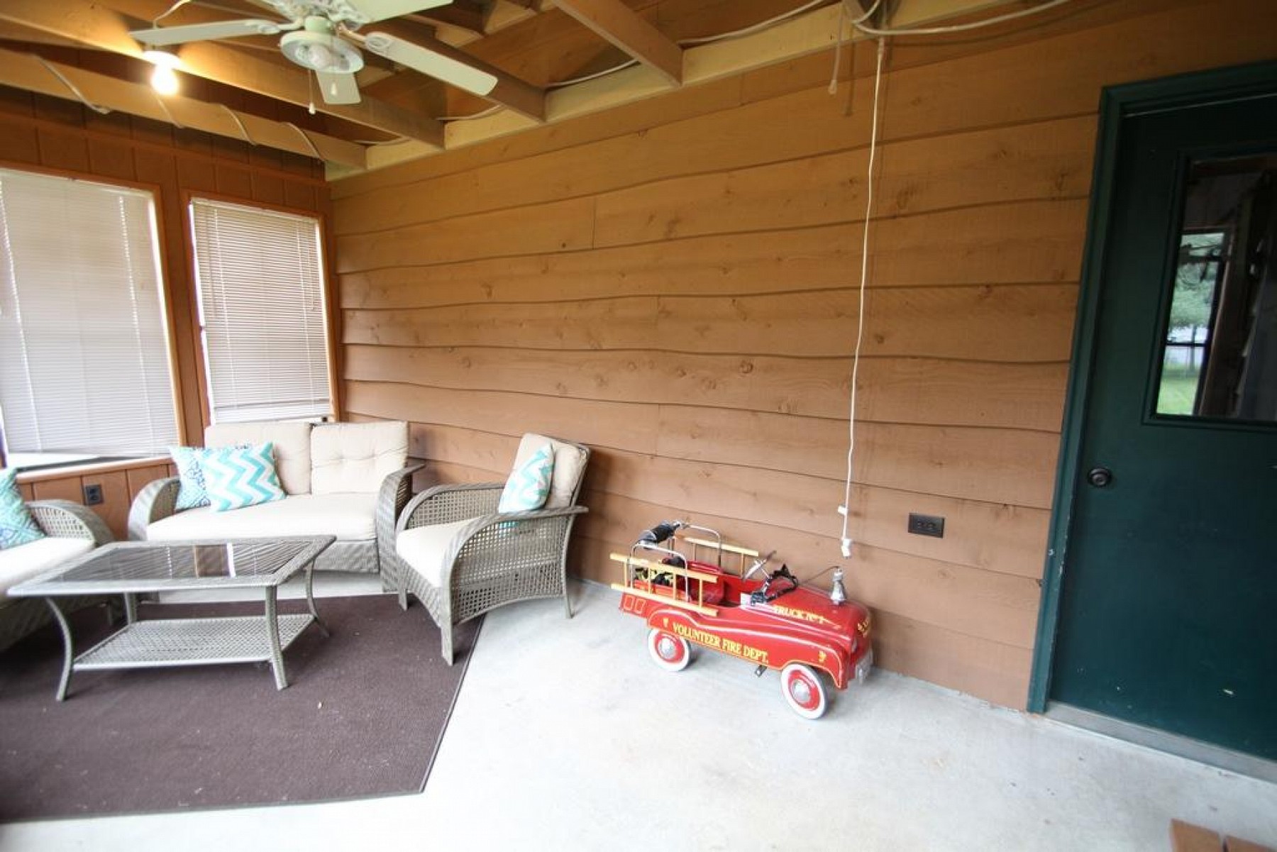 435 Hunters Ridge Road, Brookings, SD 57006