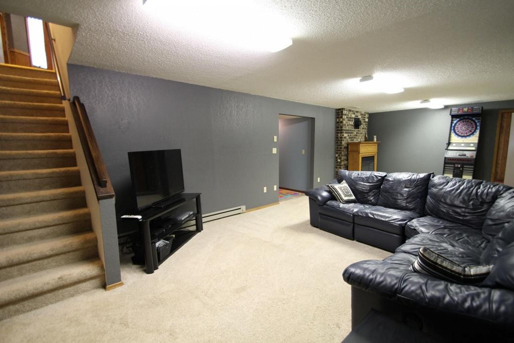 435 Hunters Ridge Road, Brookings, SD 57006