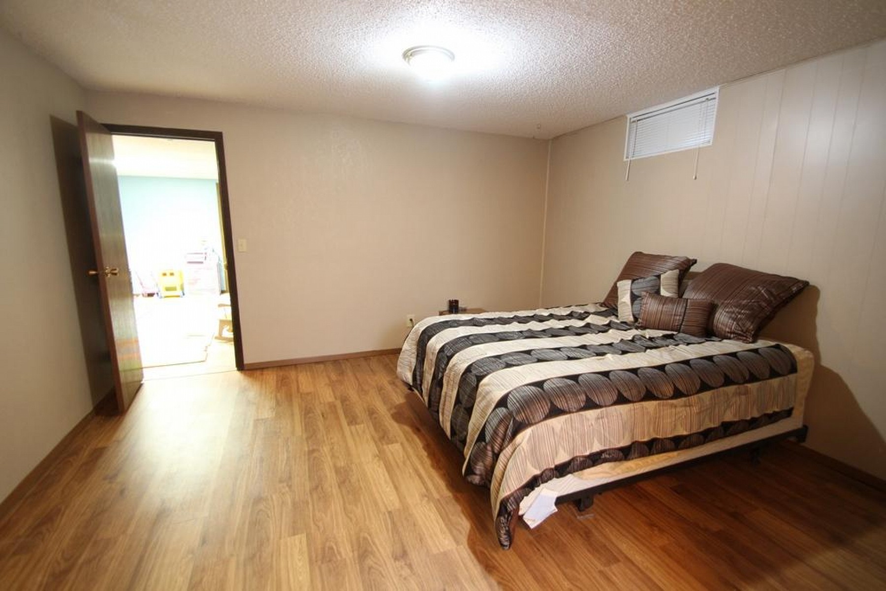 435 Hunters Ridge Road, Brookings, SD 57006