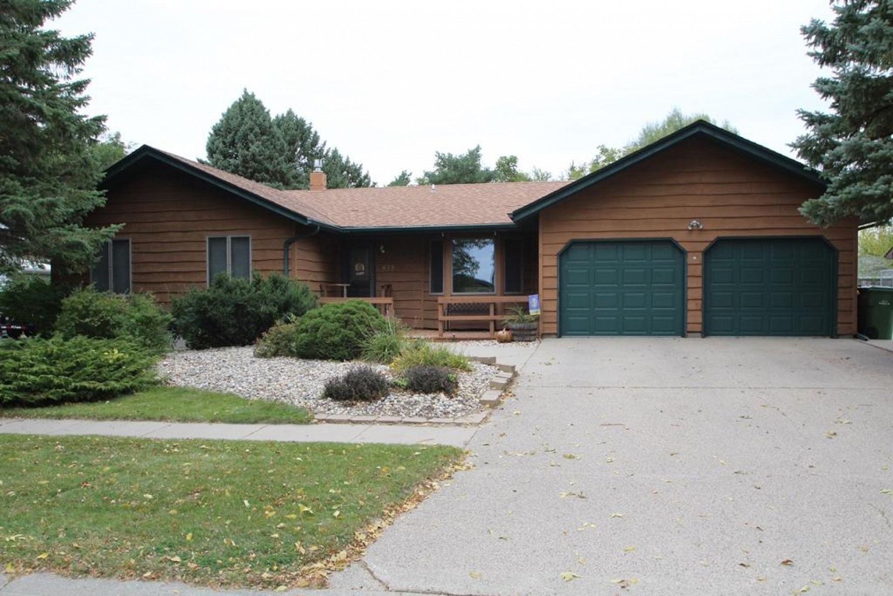 435 Hunters Ridge Road, Brookings, SD 57006