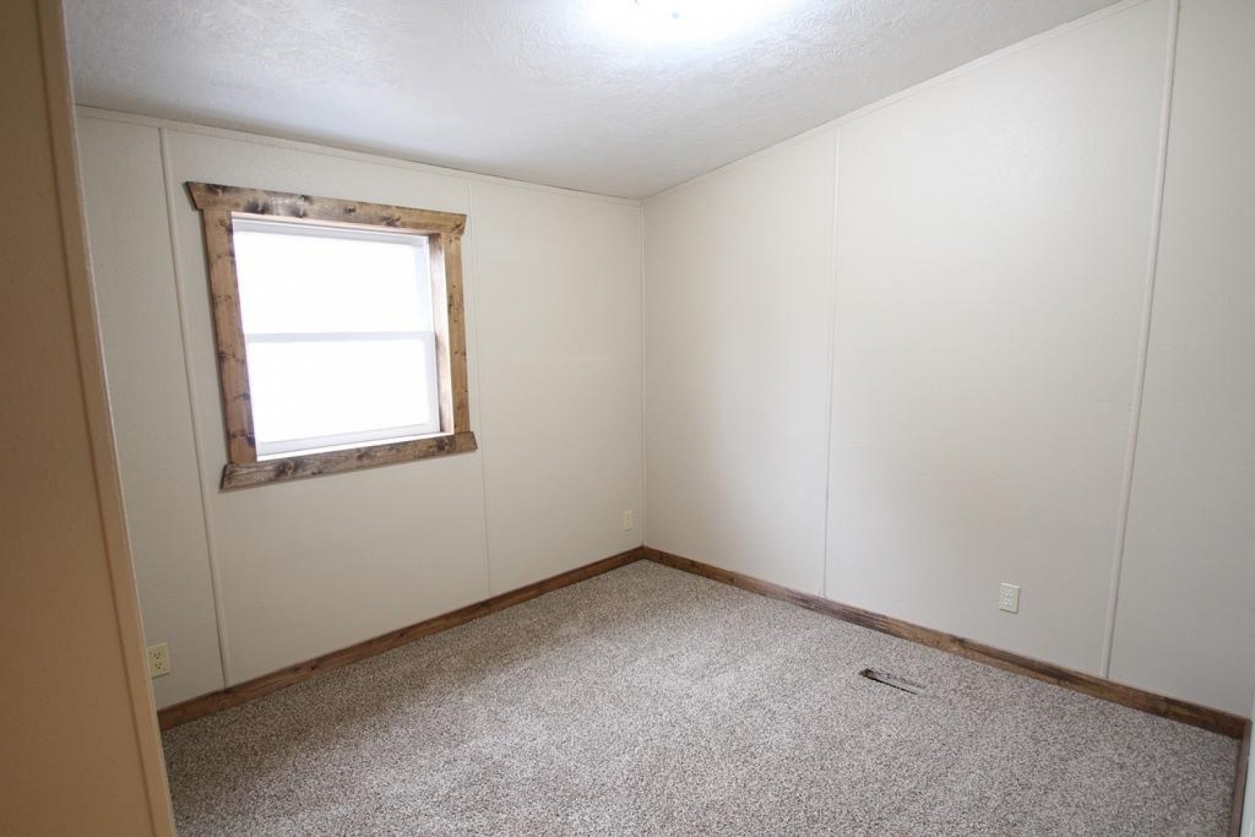 506 E, Brookings, SD 57006