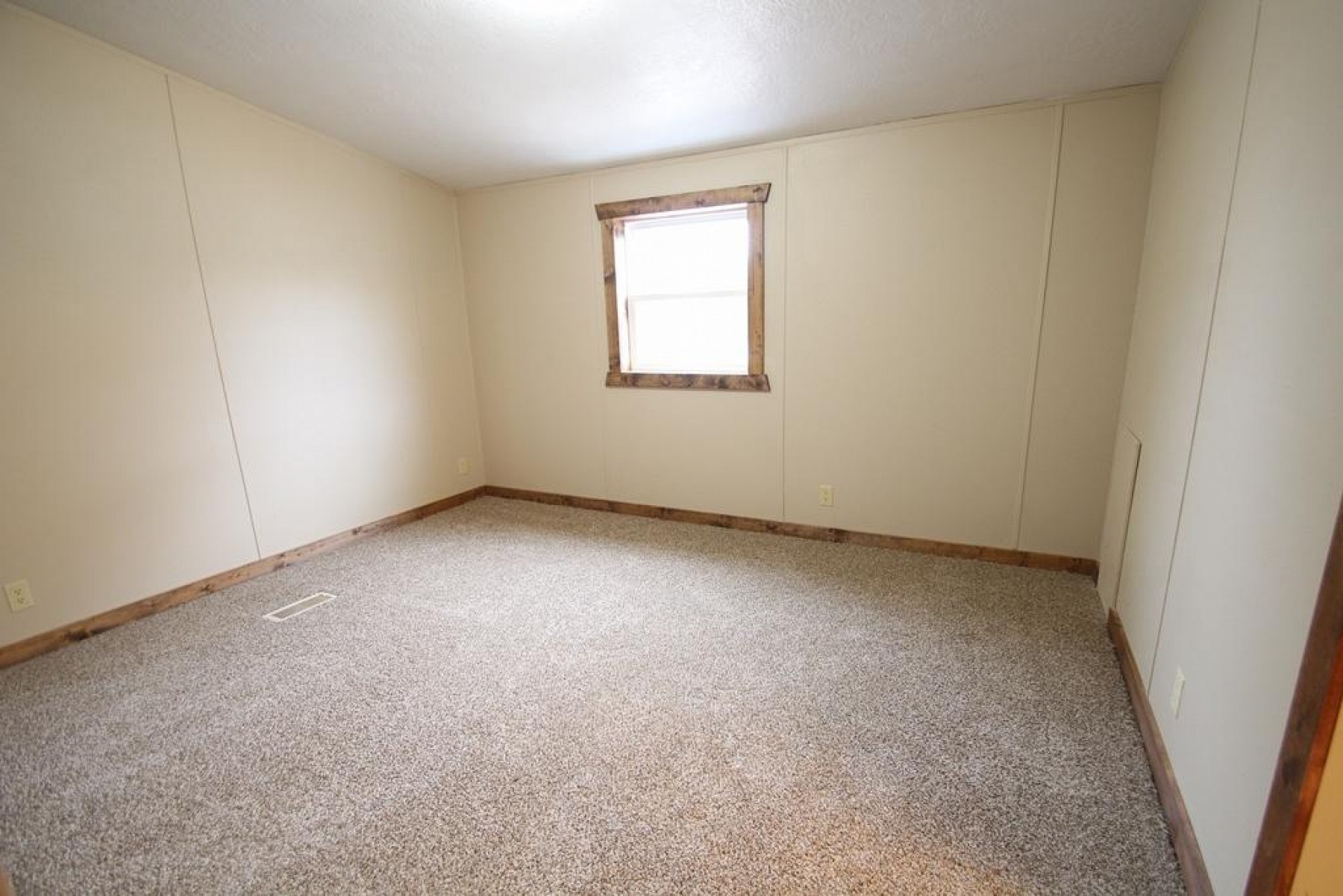 506 E, Brookings, SD 57006