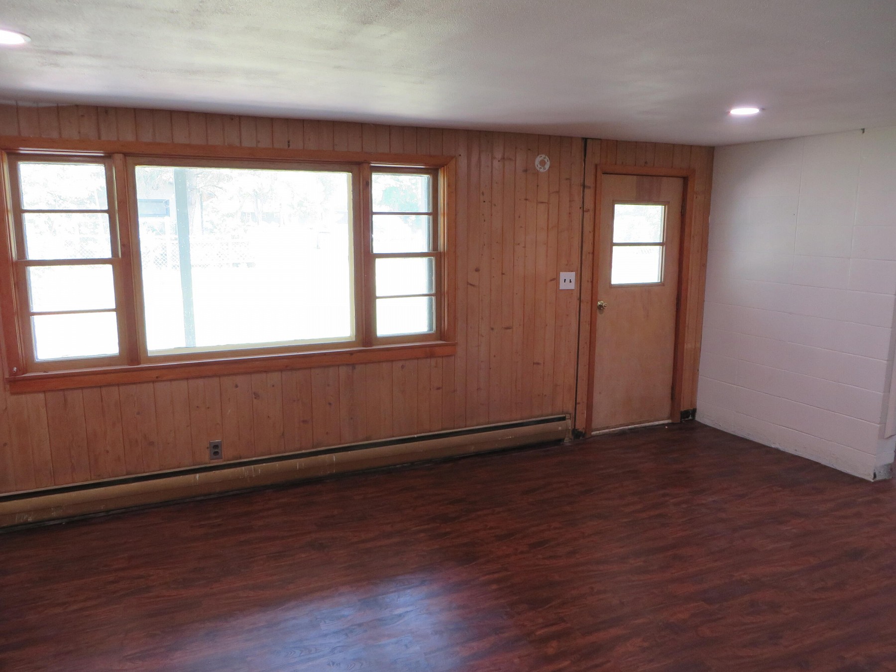 310 Fremont Avenue N, Lake Preston, SD 57249