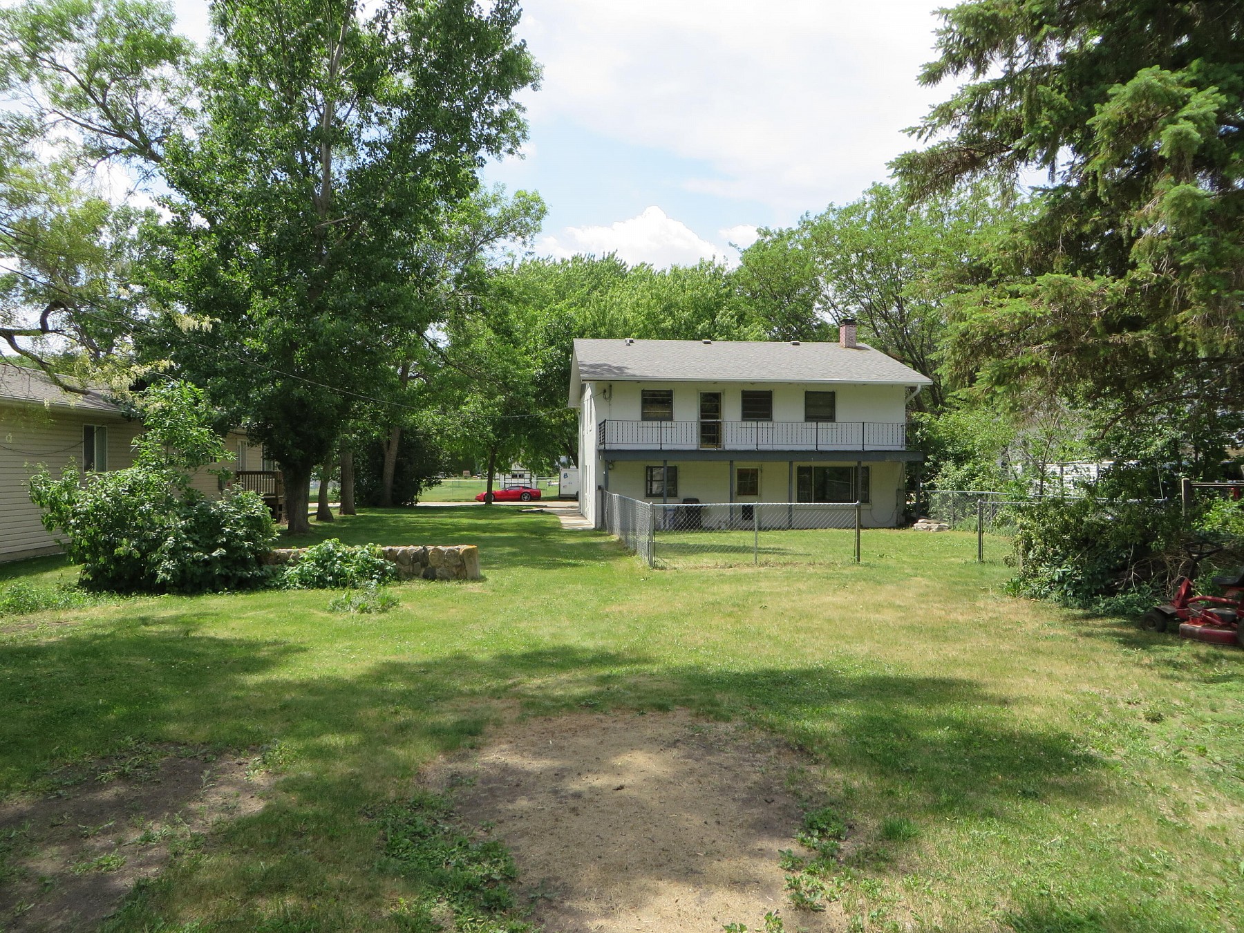 310 Fremont Avenue N, Lake Preston, SD 57249