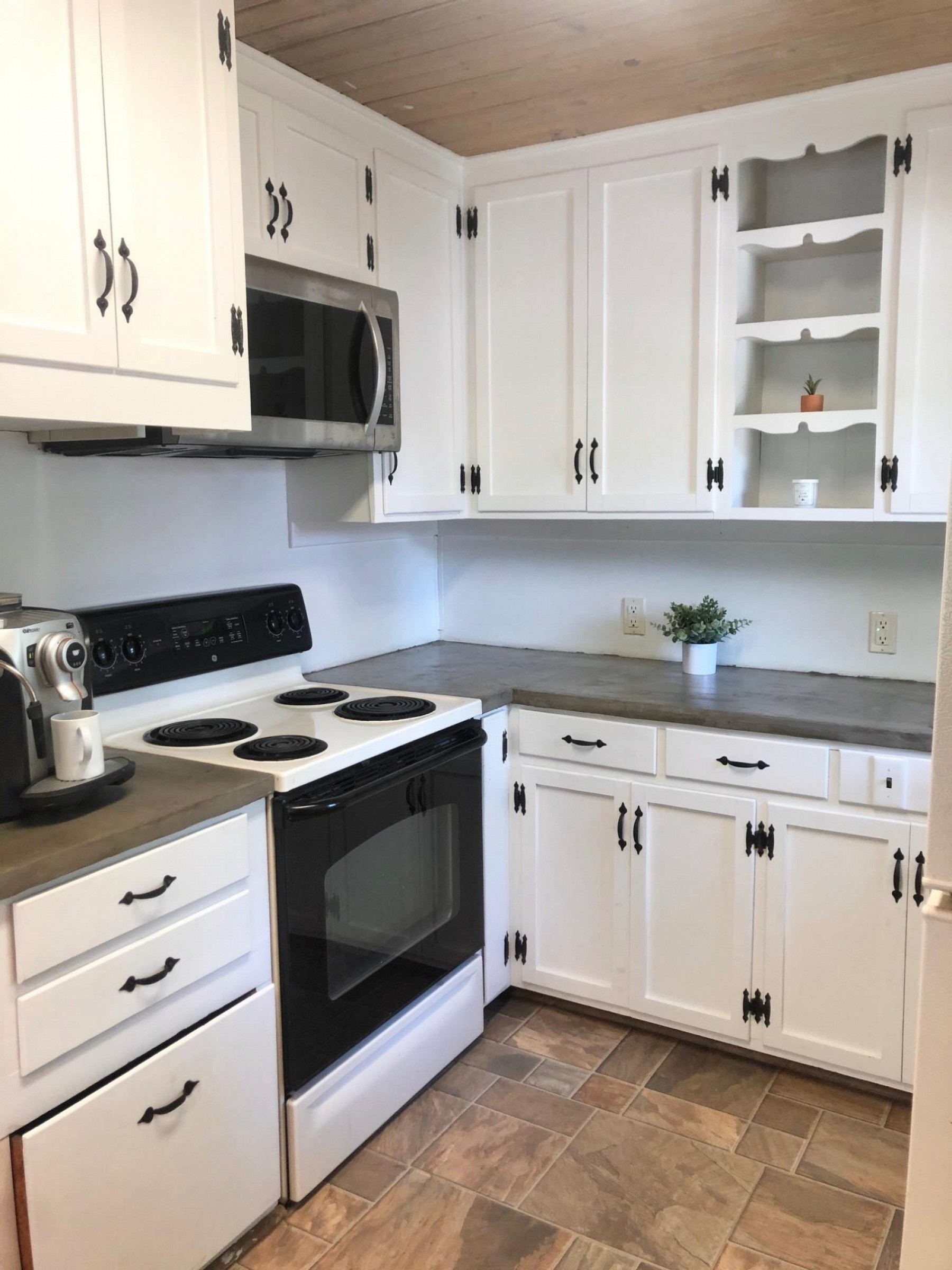 310 Fremont Avenue N, Lake Preston, SD 57249