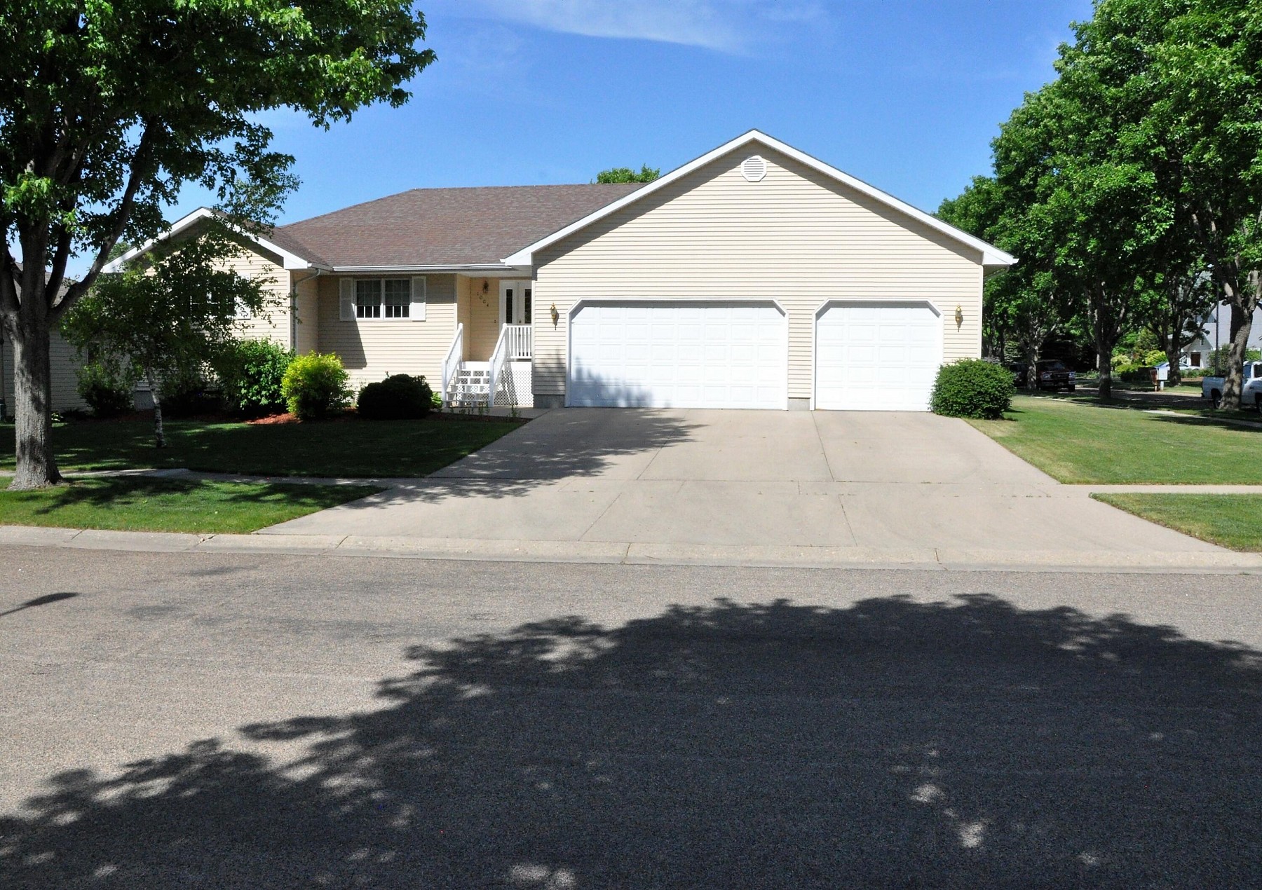 1004 Hammond Avenue, Brookings, SD 57006