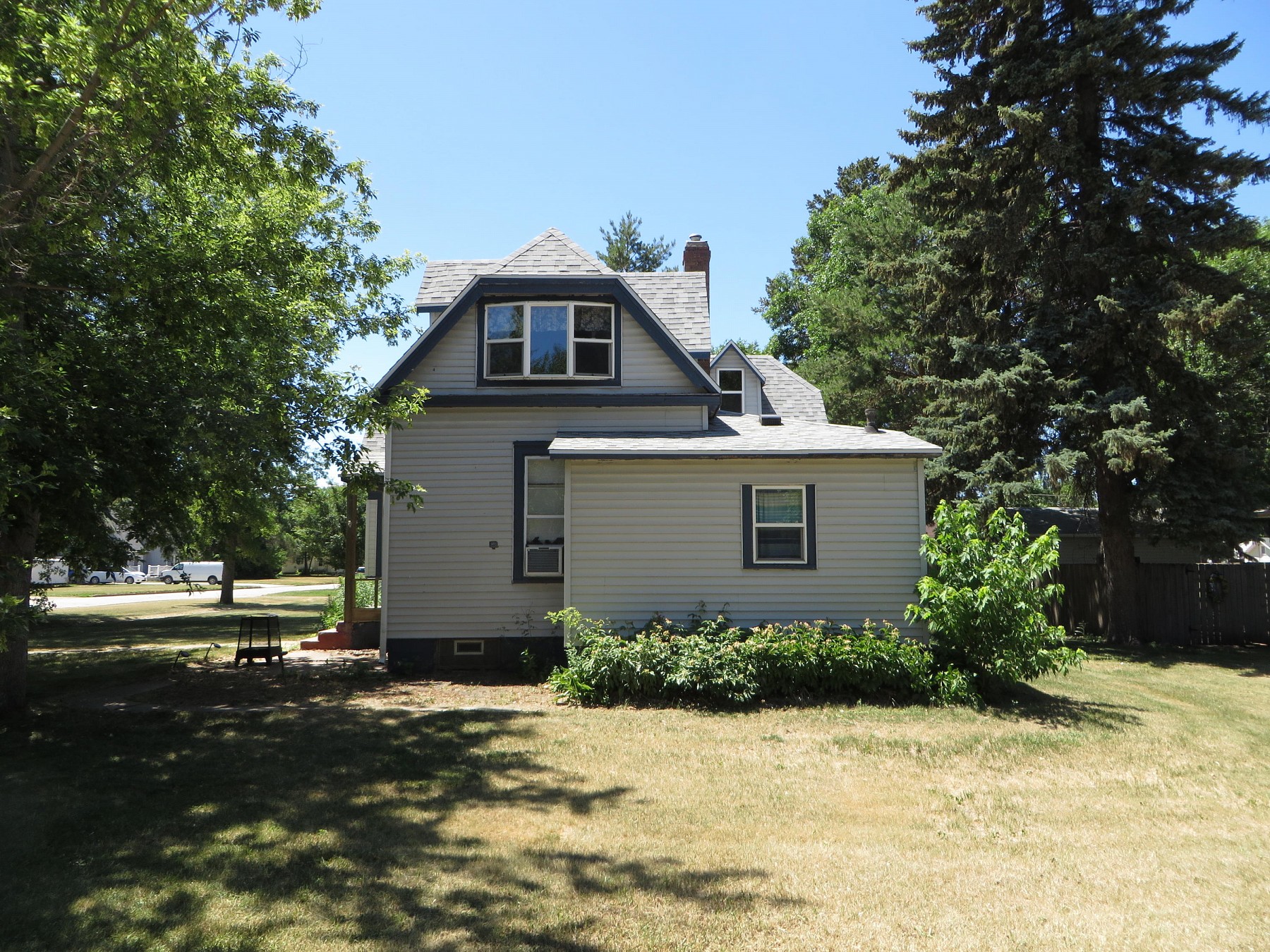 301 Park Avenue N, Lake Preston, SD 57249