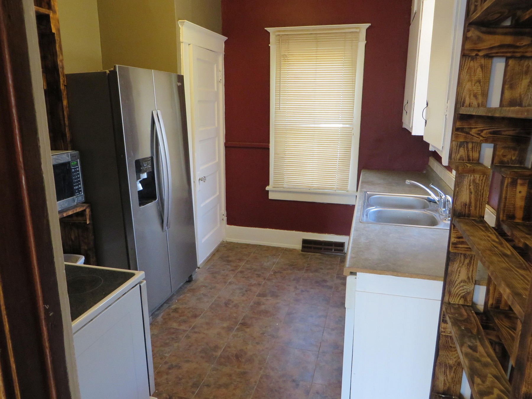 806 6th Street, Volga, SD 57071