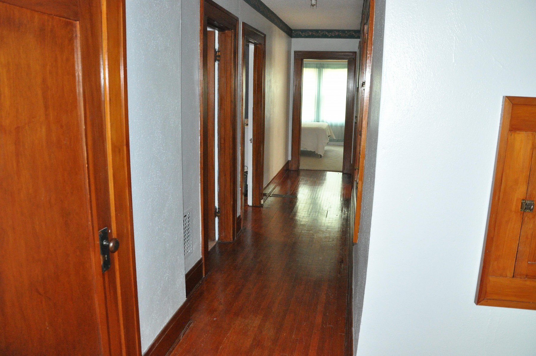 605 2nd Avenue, Flandreau, SD 57028