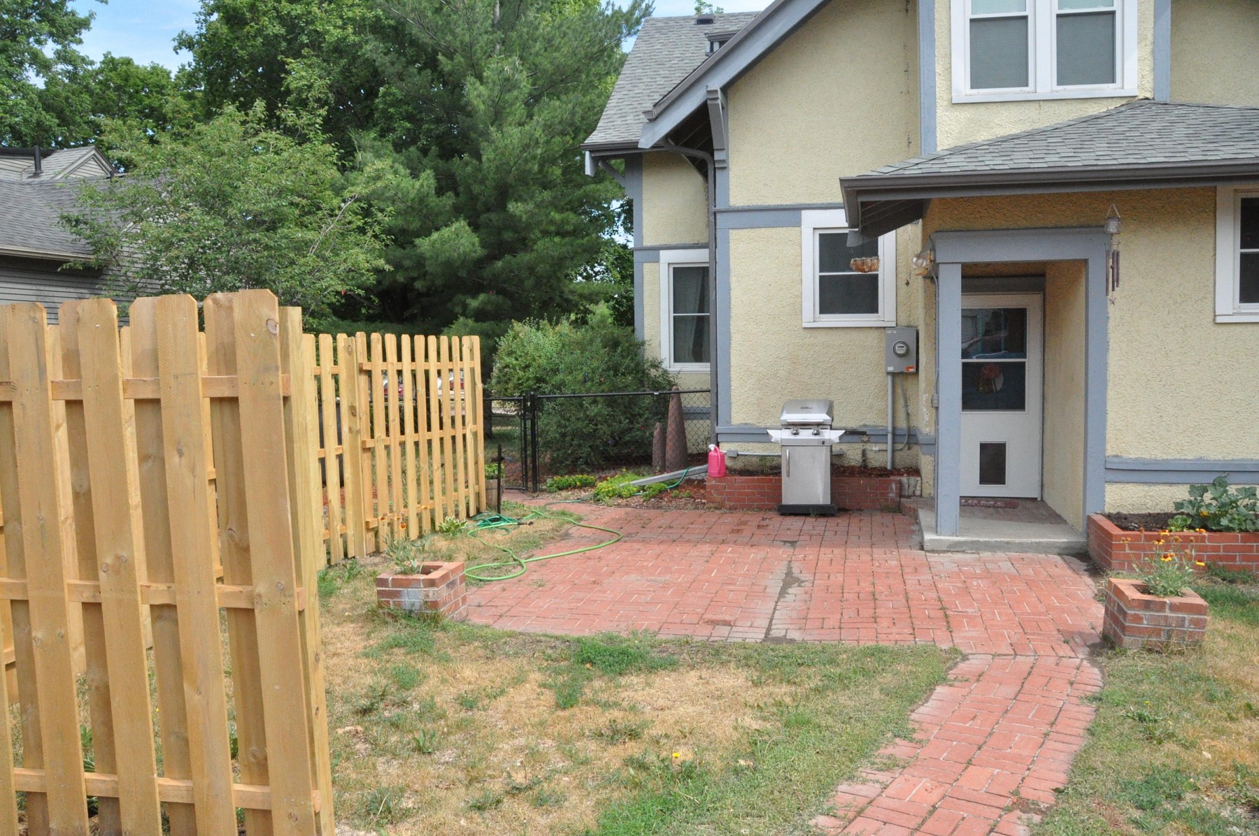 605 2nd Avenue, Flandreau, SD 57028