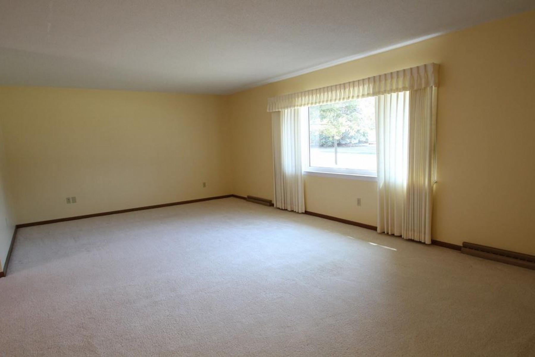 322 21st Avenue, Brookings, SD 57006