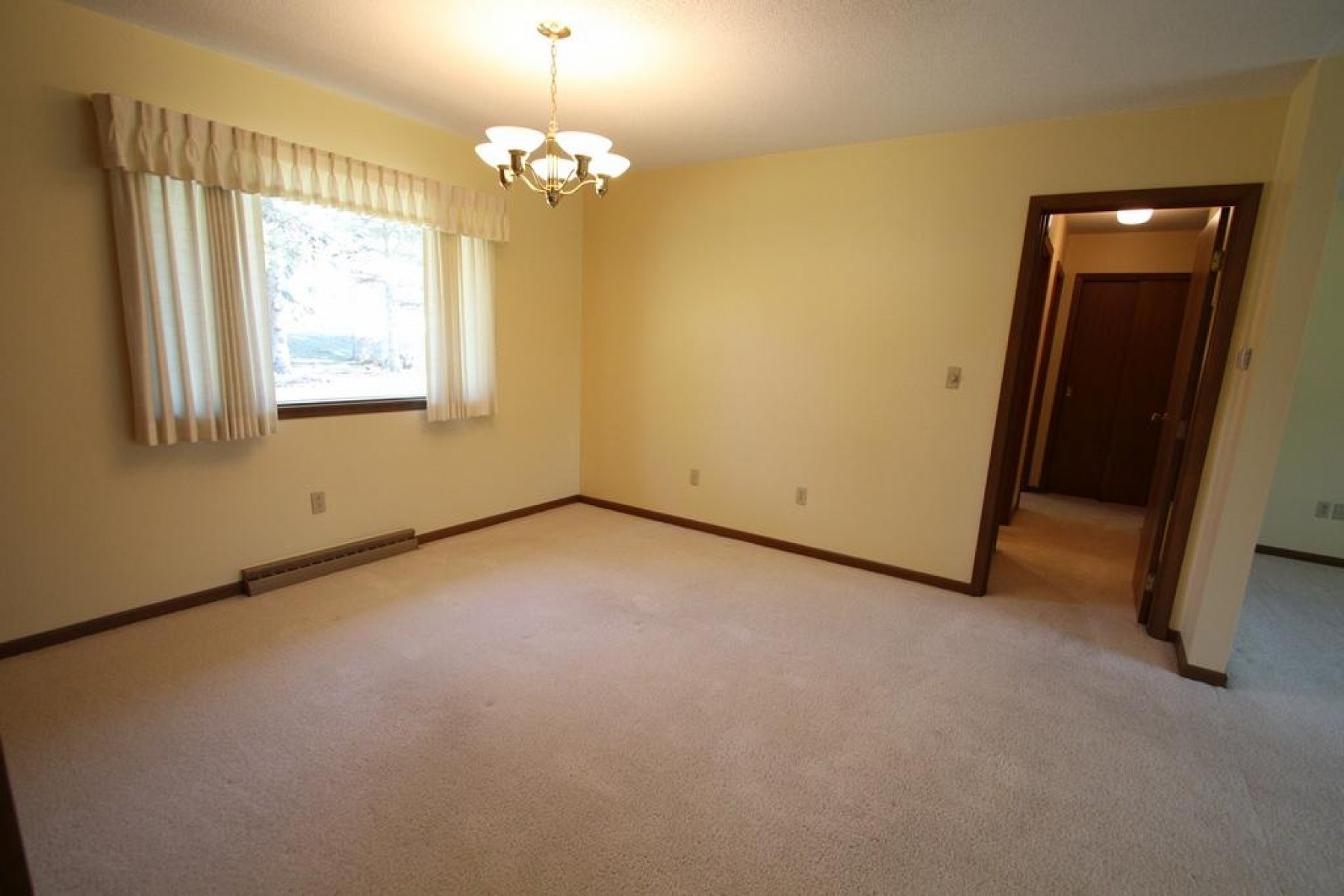 322 21st Avenue, Brookings, SD 57006