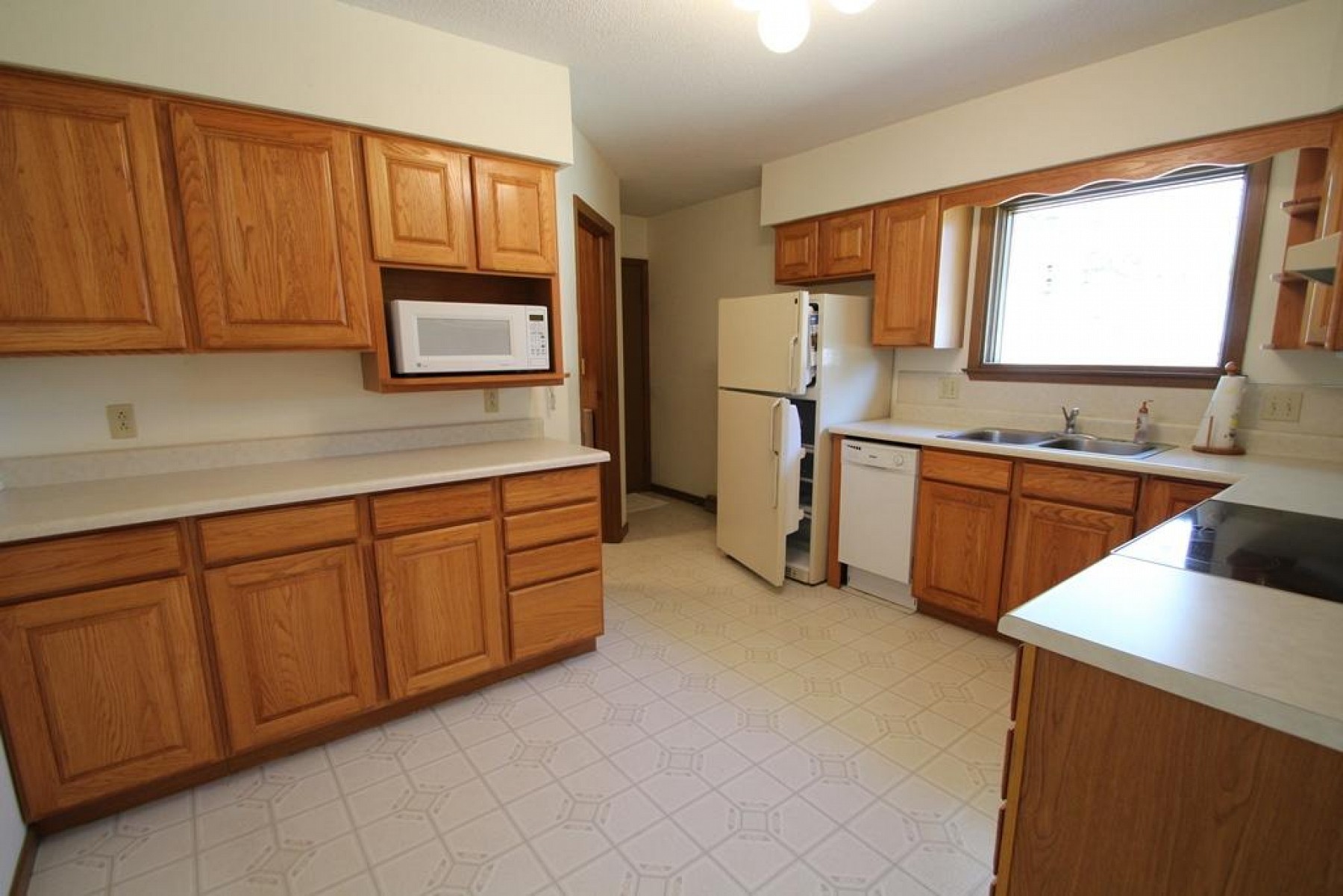 322 21st Avenue, Brookings, SD 57006