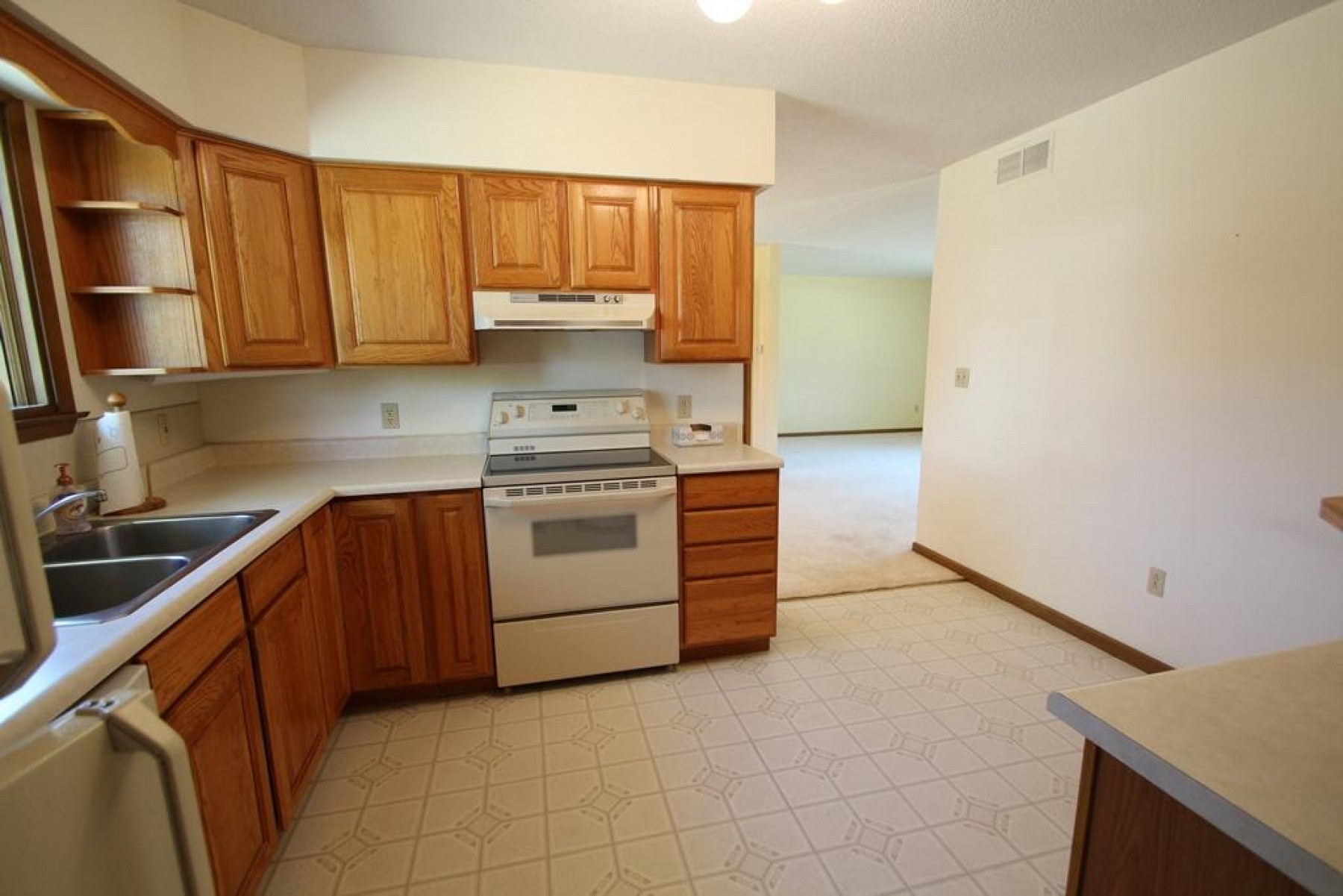 322 21st Avenue, Brookings, SD 57006