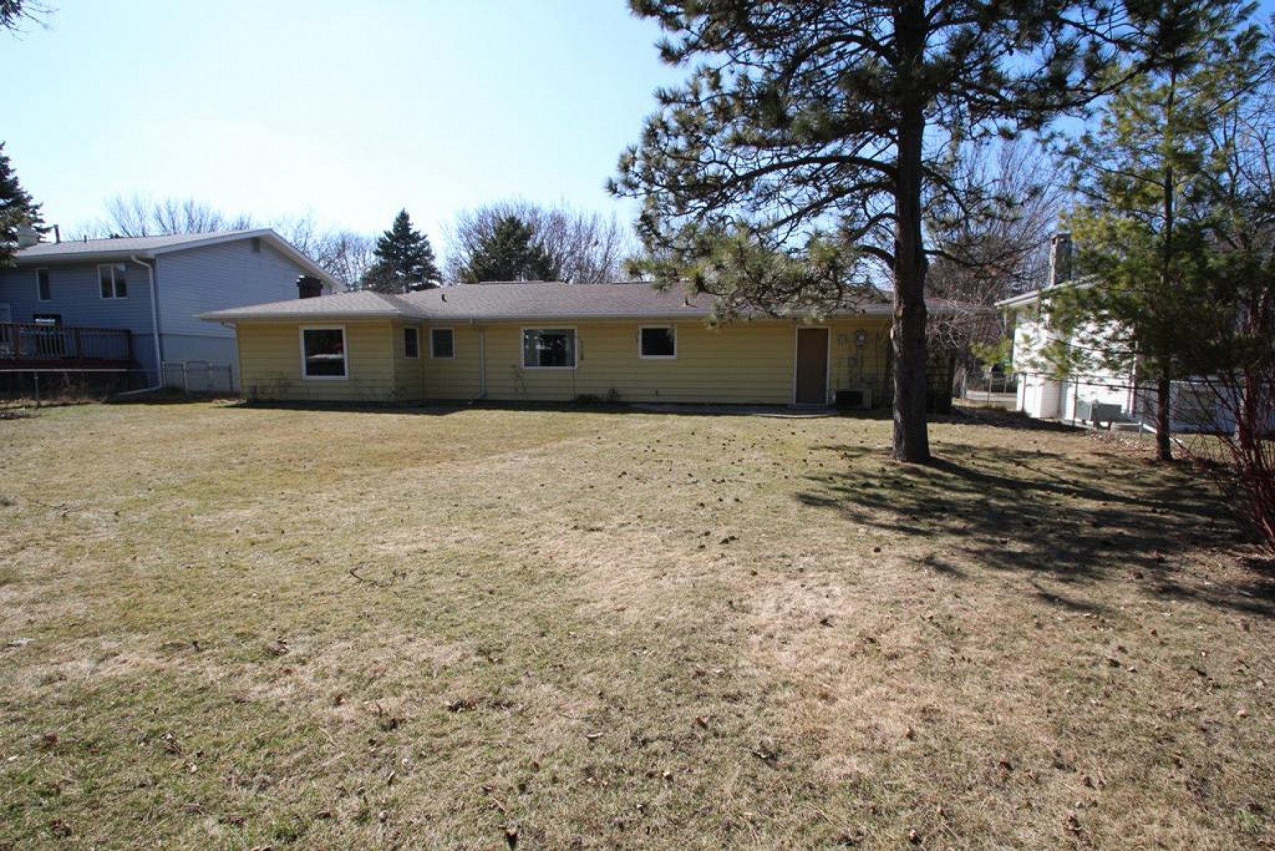 322 21st Avenue, Brookings, SD 57006