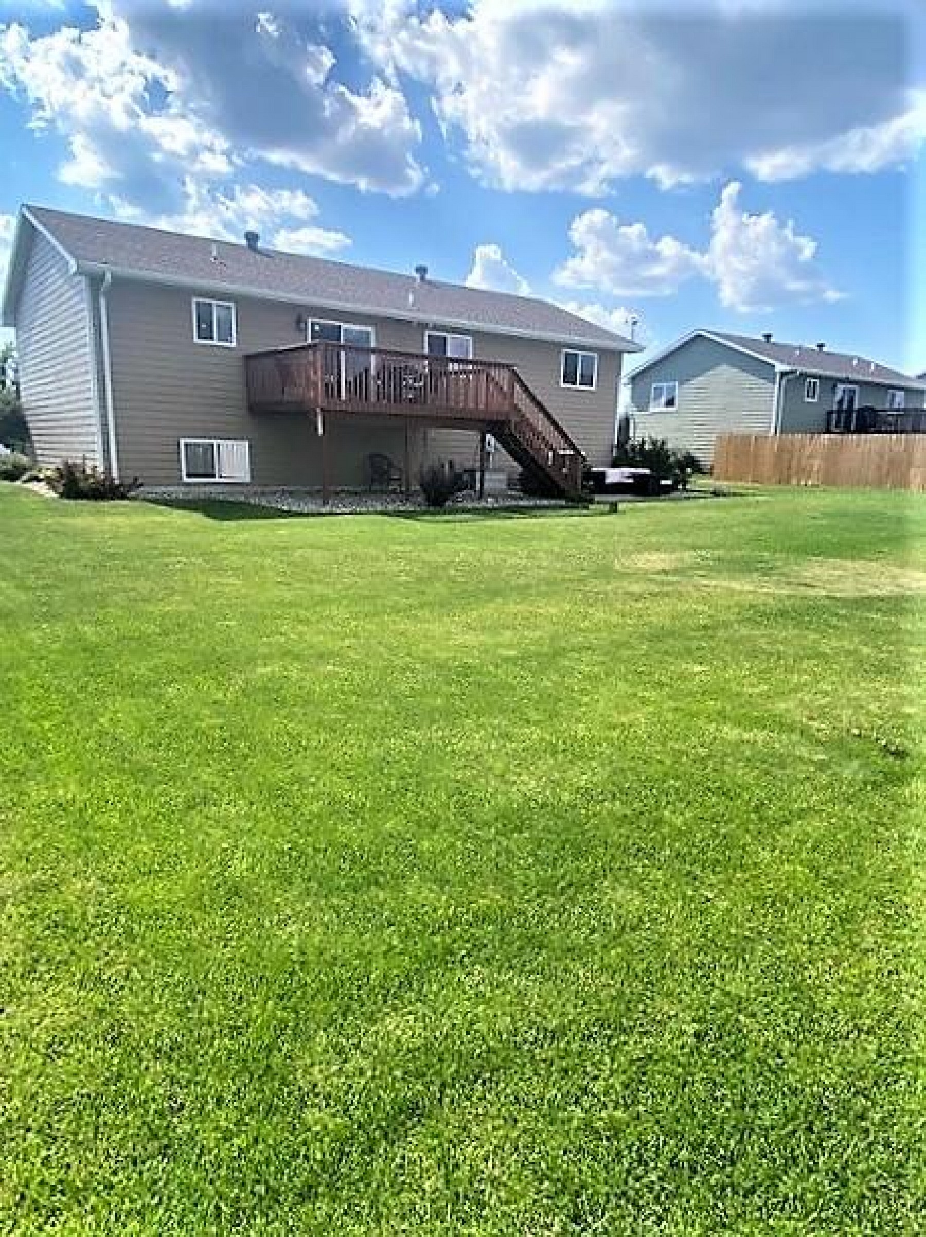 2315 16th Avenue S, Brookings, SD 57006