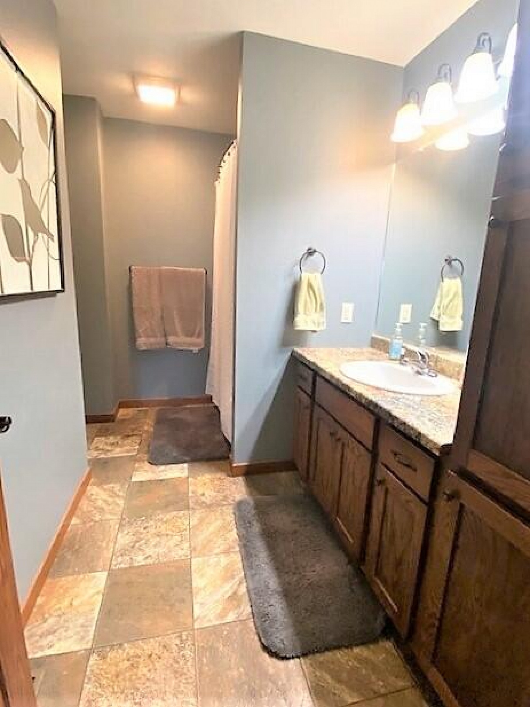 2315 16th Avenue S, Brookings, SD 57006