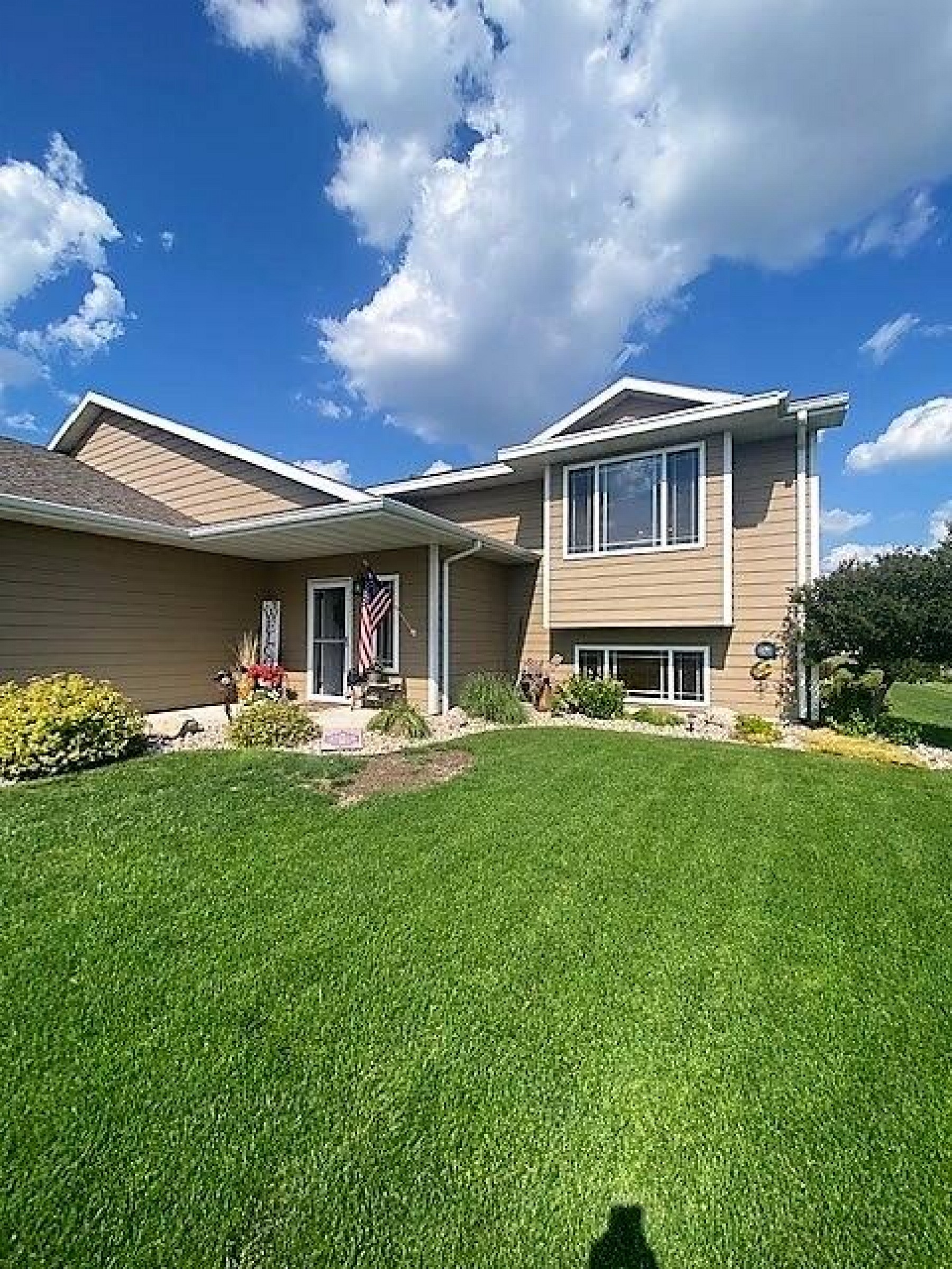 2315 16th Avenue S, Brookings, SD 57006
